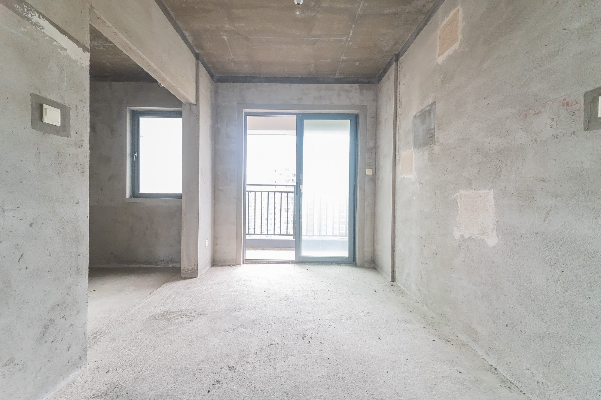 中建悦和城  4室2厅2卫   129.50万客厅