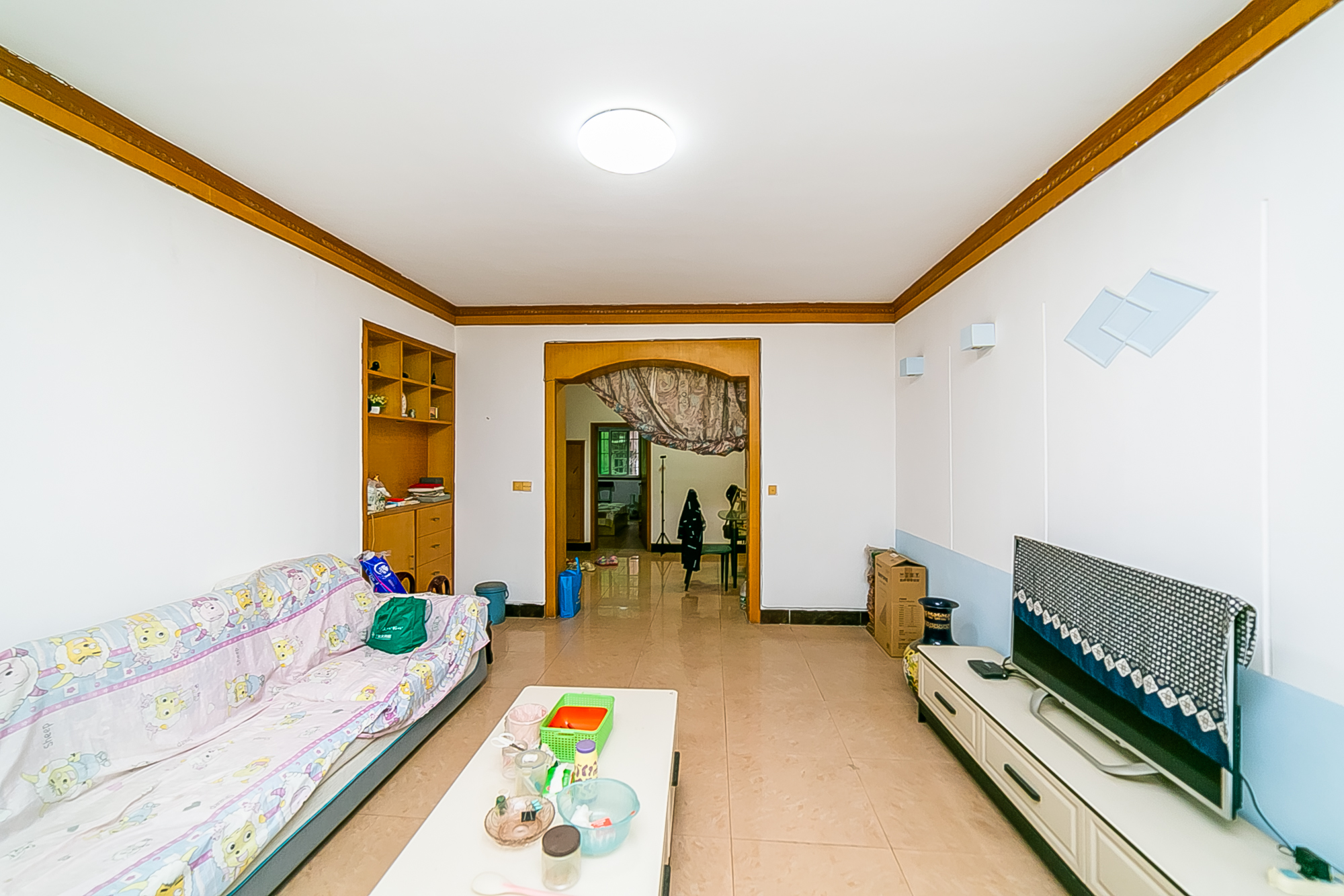 梅岭村 3室2厅1卫 83.8万 梅岭村 3室2厅1卫 83.8万客厅