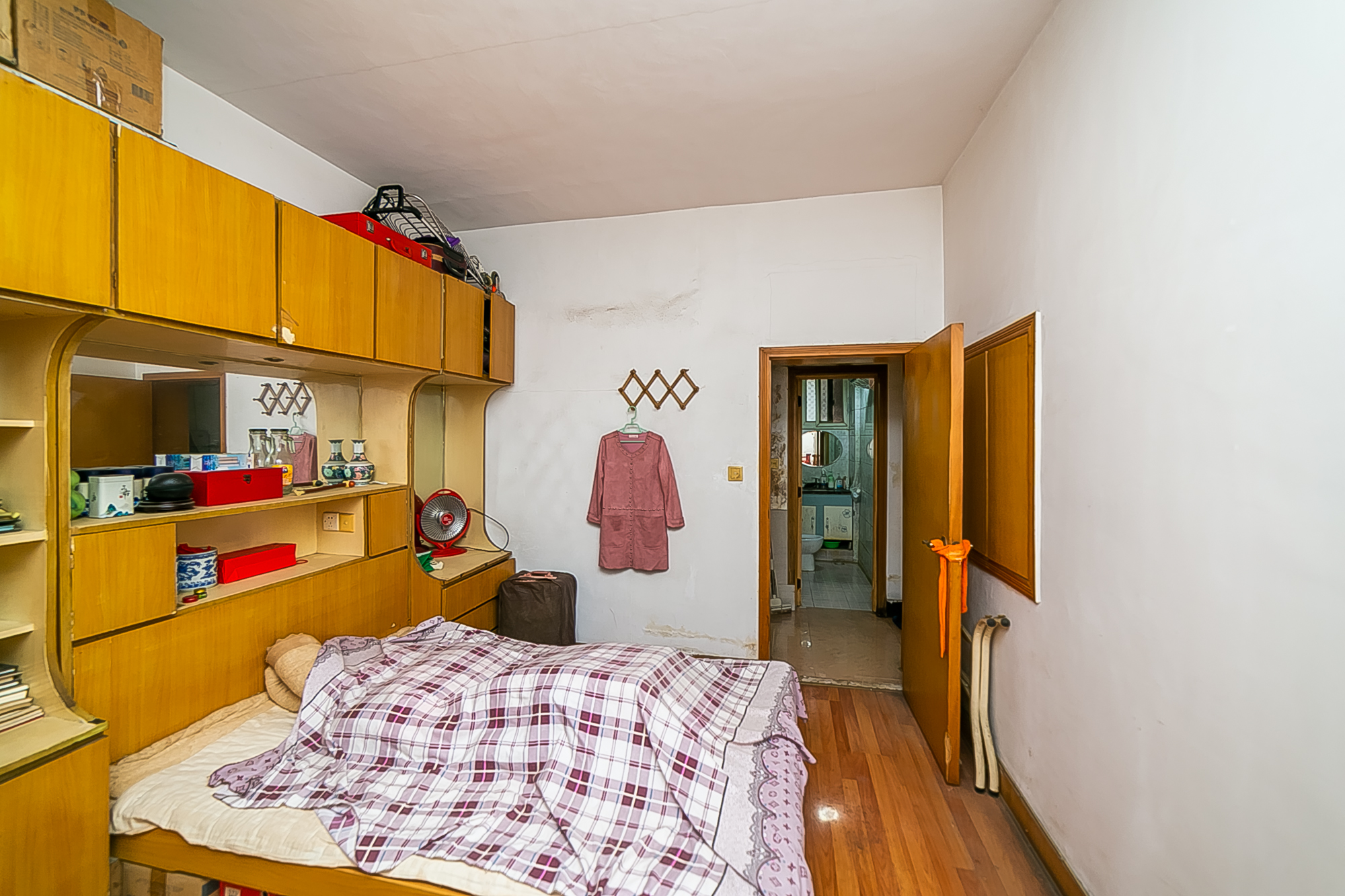 梅岭村 3室2厅1卫 83.8万 梅岭村 3室2厅1卫 83.8万卧室