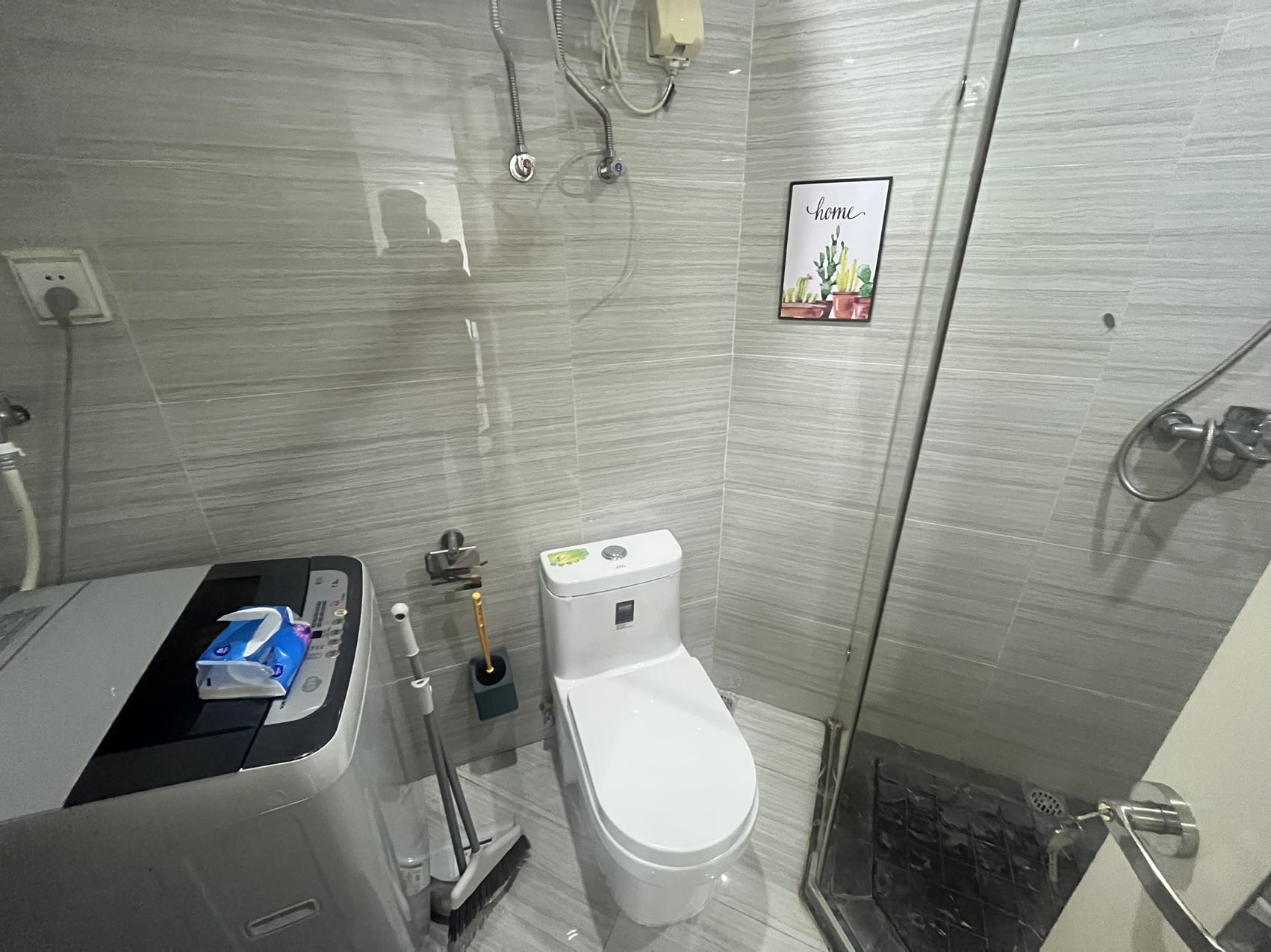 飞行公馆(同国兴城C区16栋) 1室0厅1卫 1800.0元/月 飞行公馆(同国兴城C区16栋) 1室0厅1卫 1800.0元/月室内图