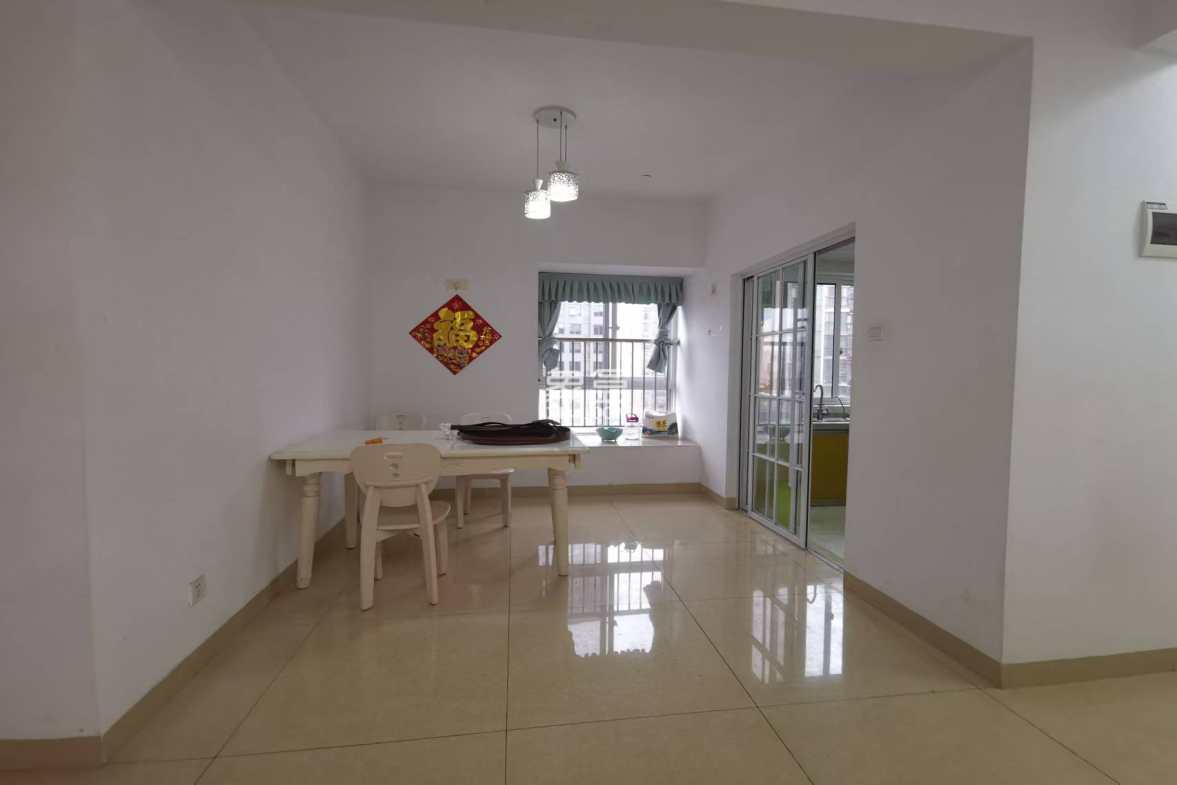 湘府十城(汇财御景湾新寓,汇财国际)  3室2厅1卫    2200.0元/月 湘府十城(汇财御景湾新寓,汇财国际)  3室2厅1卫    2200.0元/月室内图