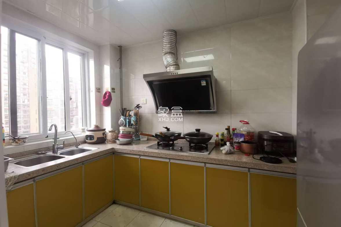 湘府十城(汇财御景湾新寓,汇财国际)  3室2厅1卫    2200.0元/月 湘府十城(汇财御景湾新寓,汇财国际)  3室2厅1卫    2200.0元/月室内图