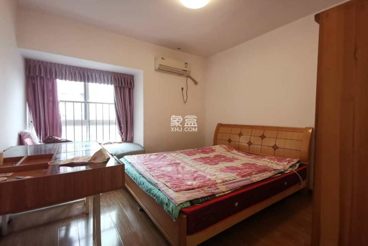 湘府十城(汇财御景湾新寓,汇财国际)  3室2厅1卫    2200.0元/月 湘府十城(汇财御景湾新寓,汇财国际)  3室2厅1卫    2200.0元/月室内图