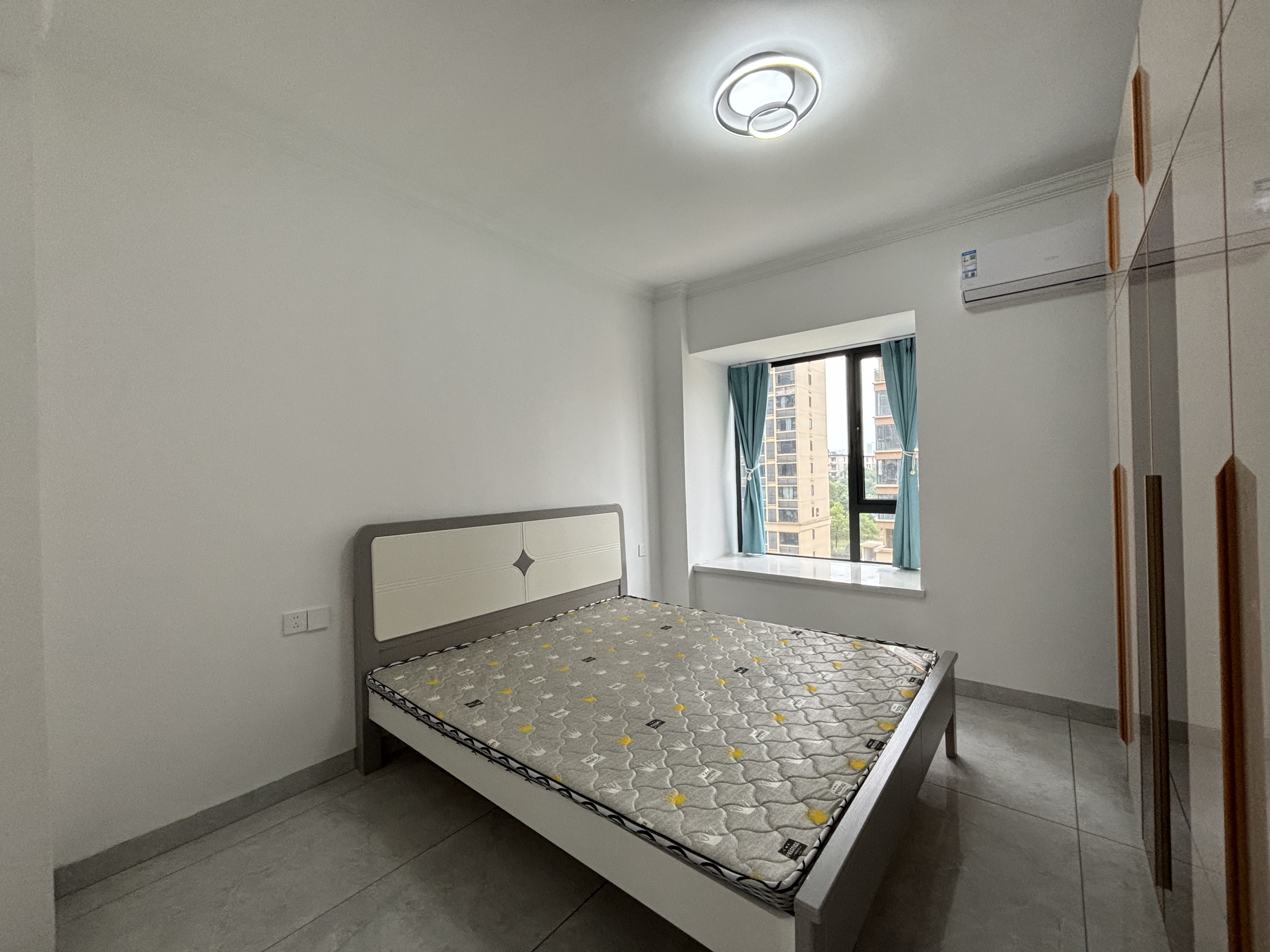 缇香名苑二期 4室2厅2卫 2600.0元/月 缇香名苑二期 4室2厅2卫 2600.0元/月室内图