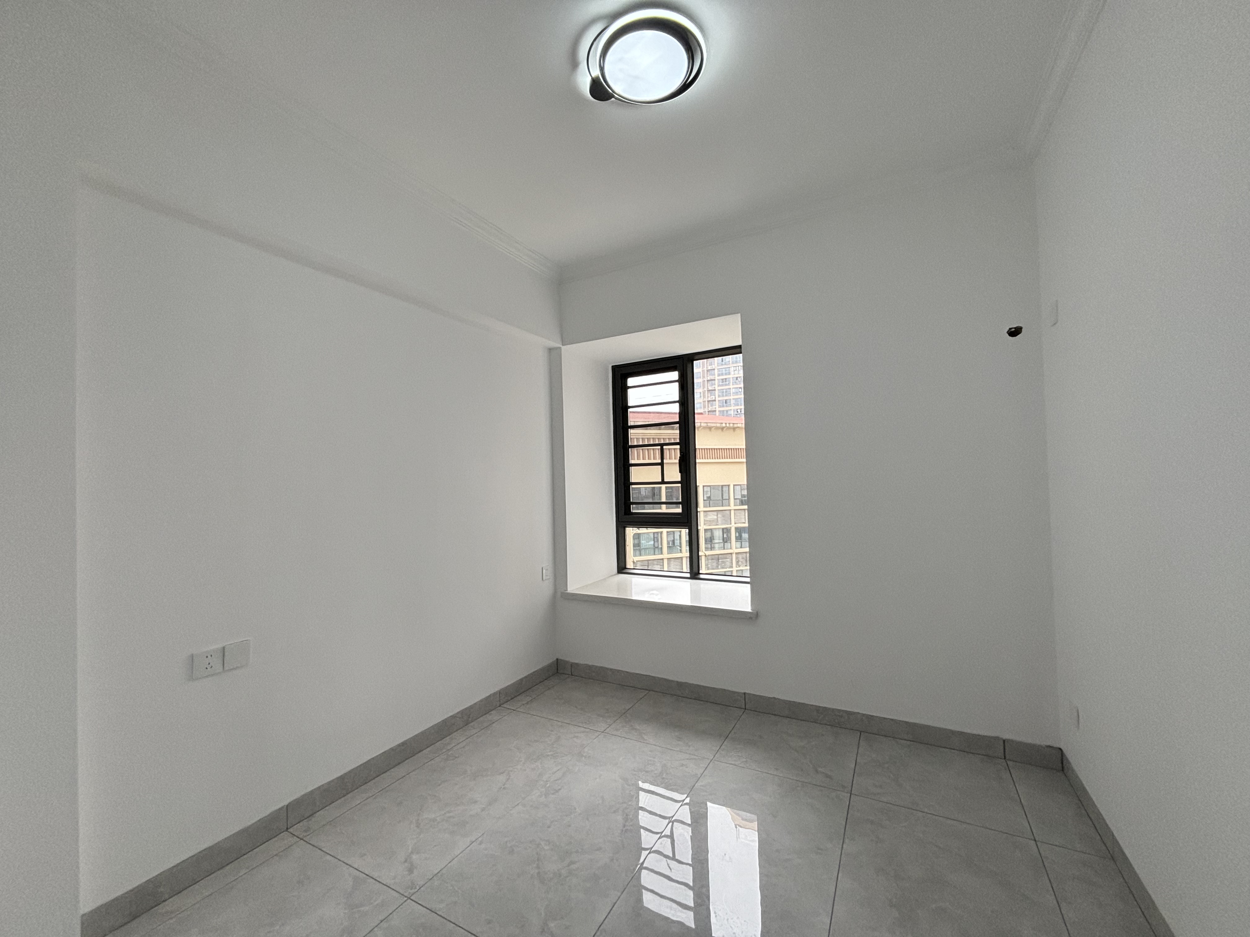 缇香名苑二期 4室2厅2卫 2600.0元/月 缇香名苑二期 4室2厅2卫 2600.0元/月室内图