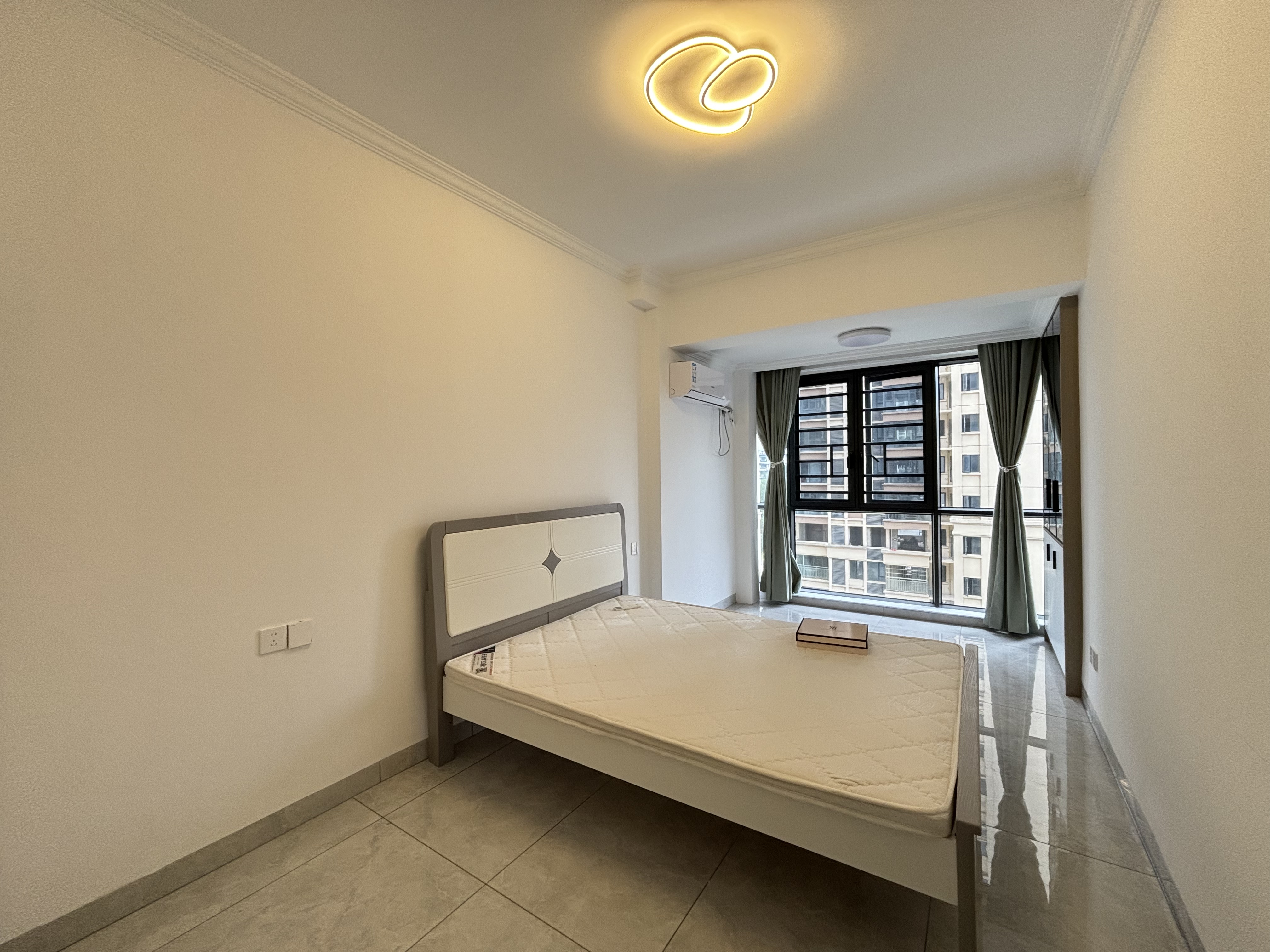 缇香名苑二期 4室2厅2卫 2600.0元/月 缇香名苑二期 4室2厅2卫 2600.0元/月室内图