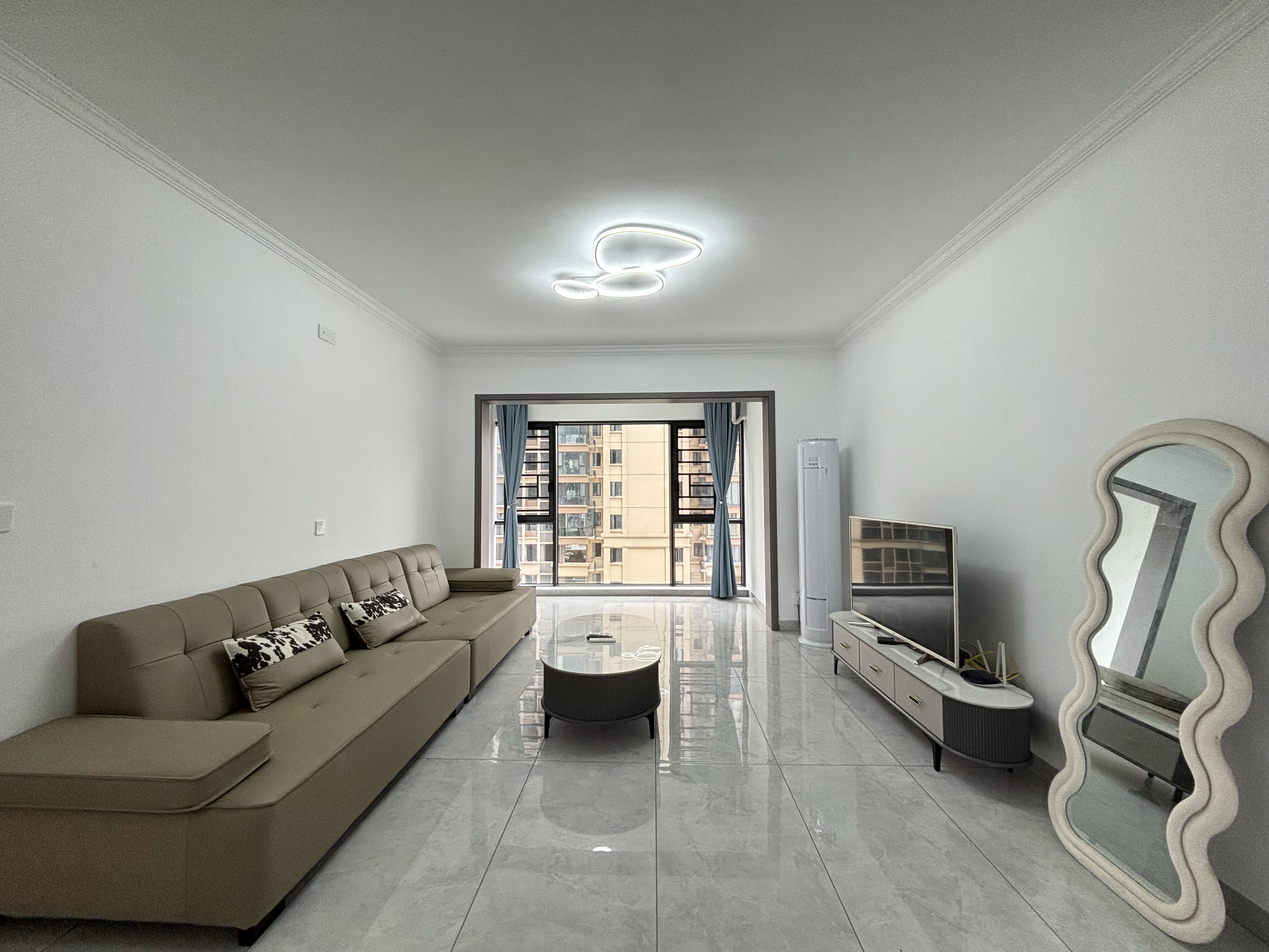 缇香名苑二期 4室2厅2卫 2600.0元/月 缇香名苑二期 4室2厅2卫 2600.0元/月室内图