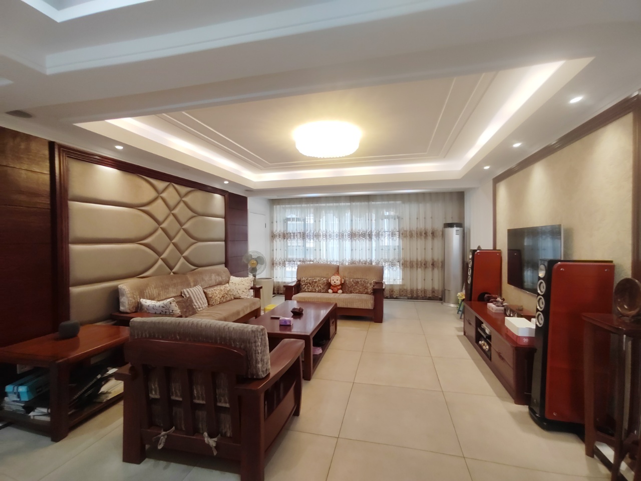 华晨御园 5室2厅2卫 138.0万 华晨御园 5室2厅2卫 138.0万室内图