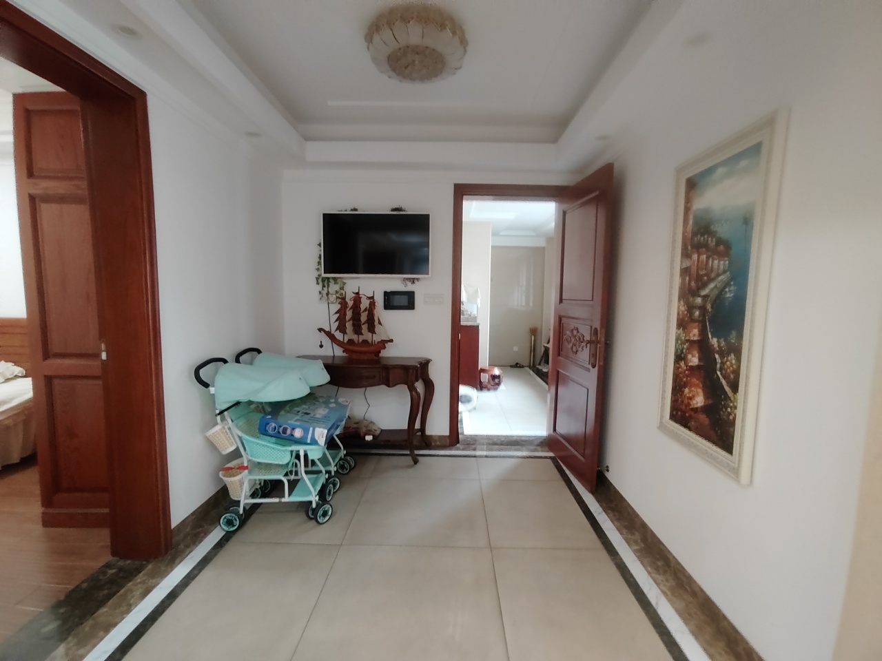 华晨御园 5室2厅2卫 138.0万 华晨御园 5室2厅2卫 138.0万室内图