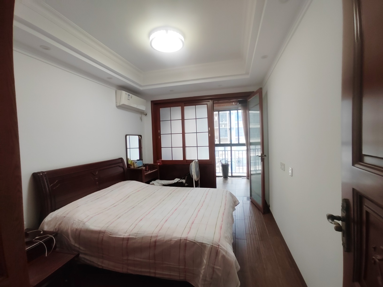 华晨御园 5室2厅2卫 138.0万 华晨御园 5室2厅2卫 138.0万室内图