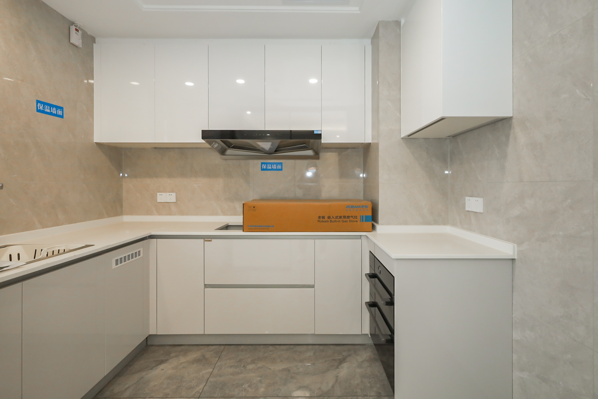 滨江府1913 4室2厅3卫 430.0万 滨江府1913 4室2厅3卫 430.0万厨房