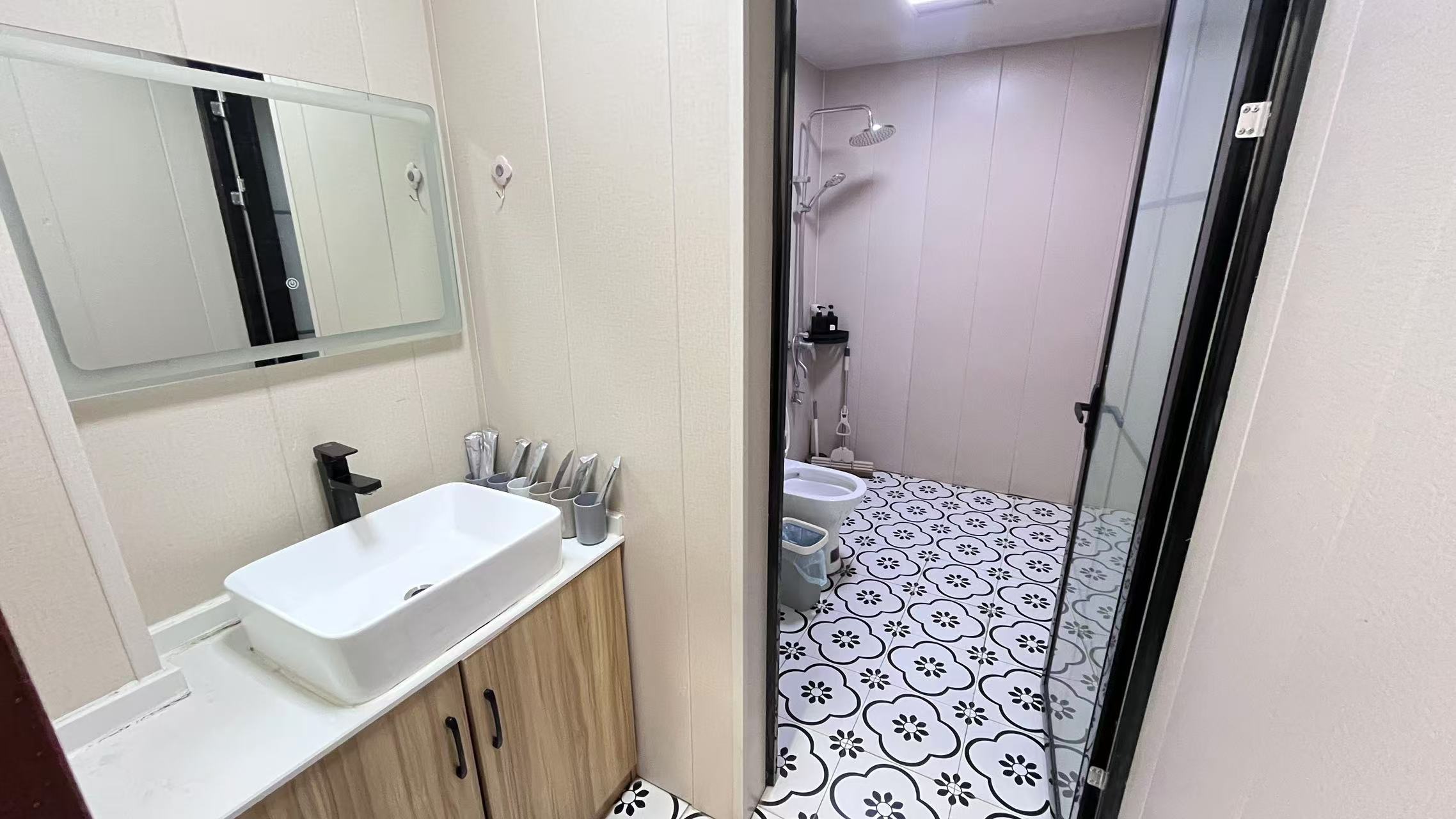 天心华庭  2室2厅2卫   3500.00元/月室内图
