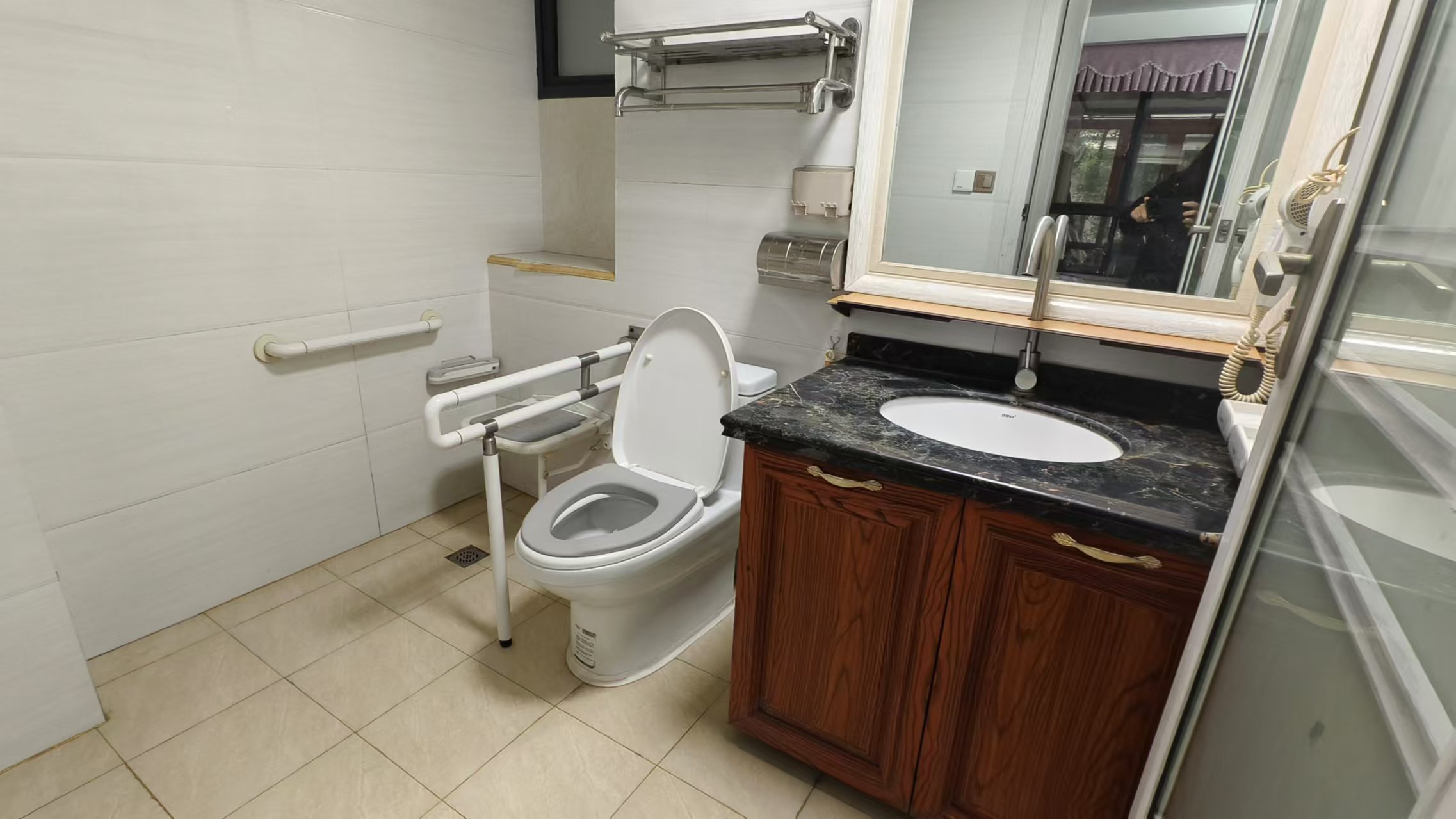 滨江花园 3室2厅2卫 69.8万 滨江花园 3室2厅2卫 69.8万室内图