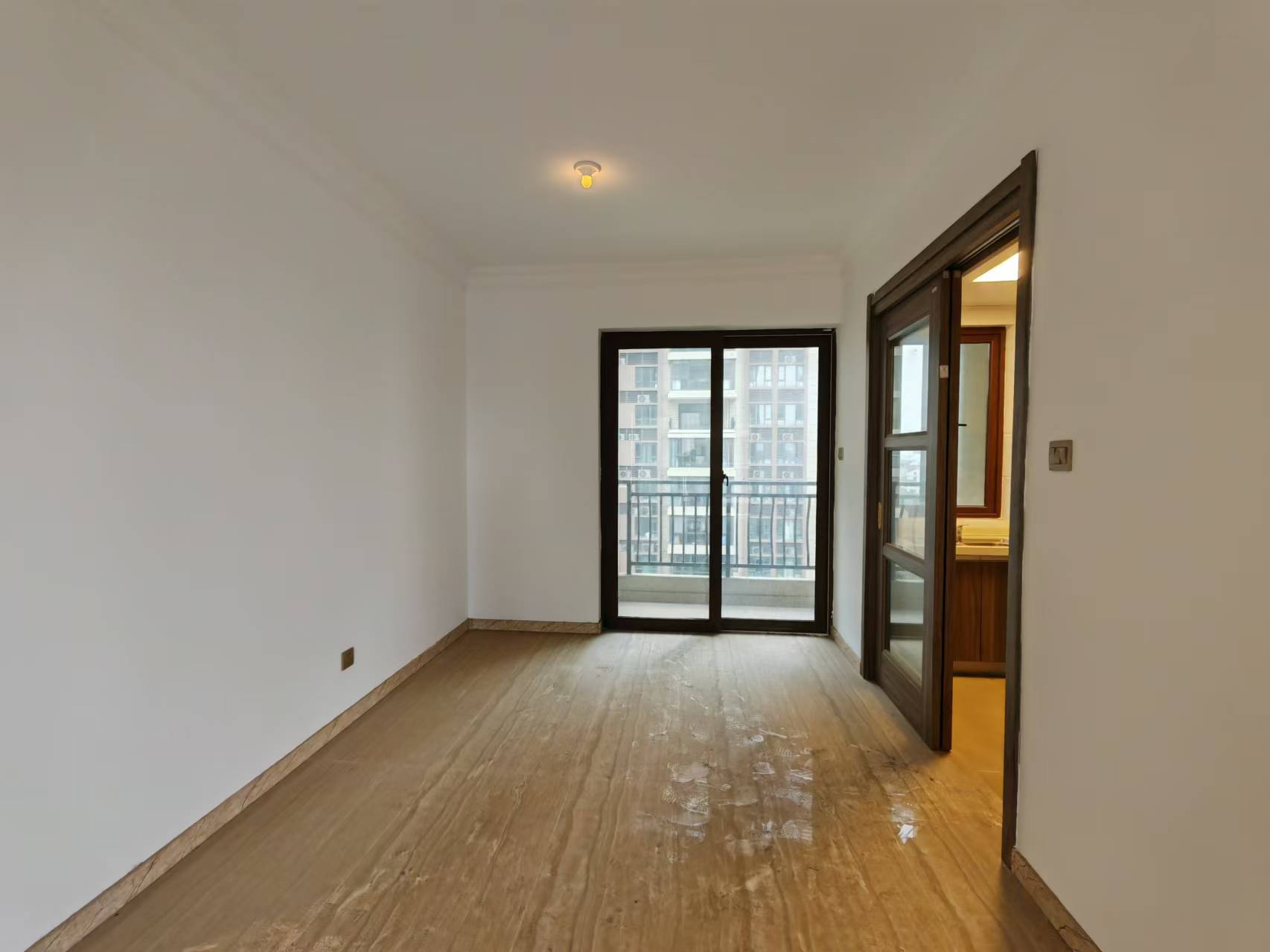 东城首府 4室2厅2卫 88.0万 东城首府 4室2厅2卫 88.0万室内图