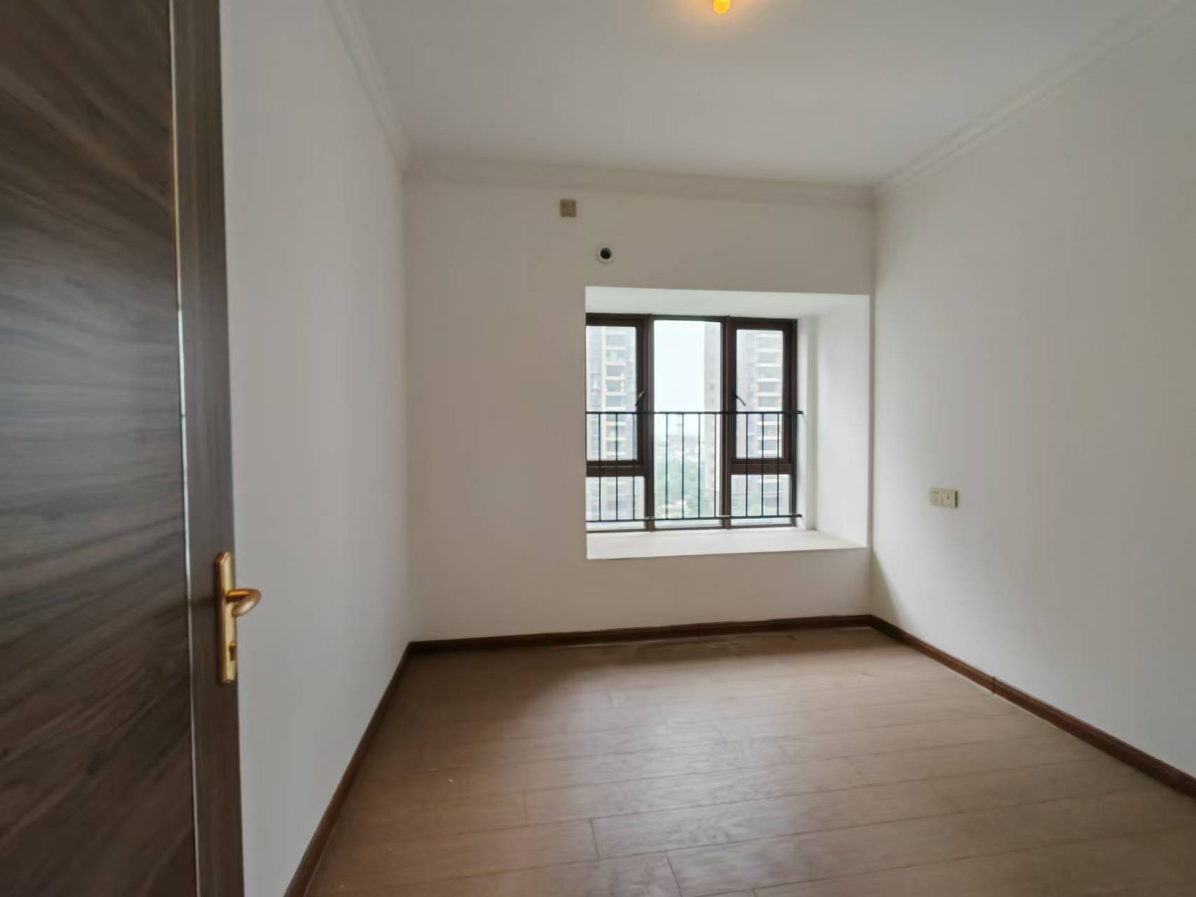 东城首府 4室2厅2卫 88.0万 东城首府 4室2厅2卫 88.0万室内图