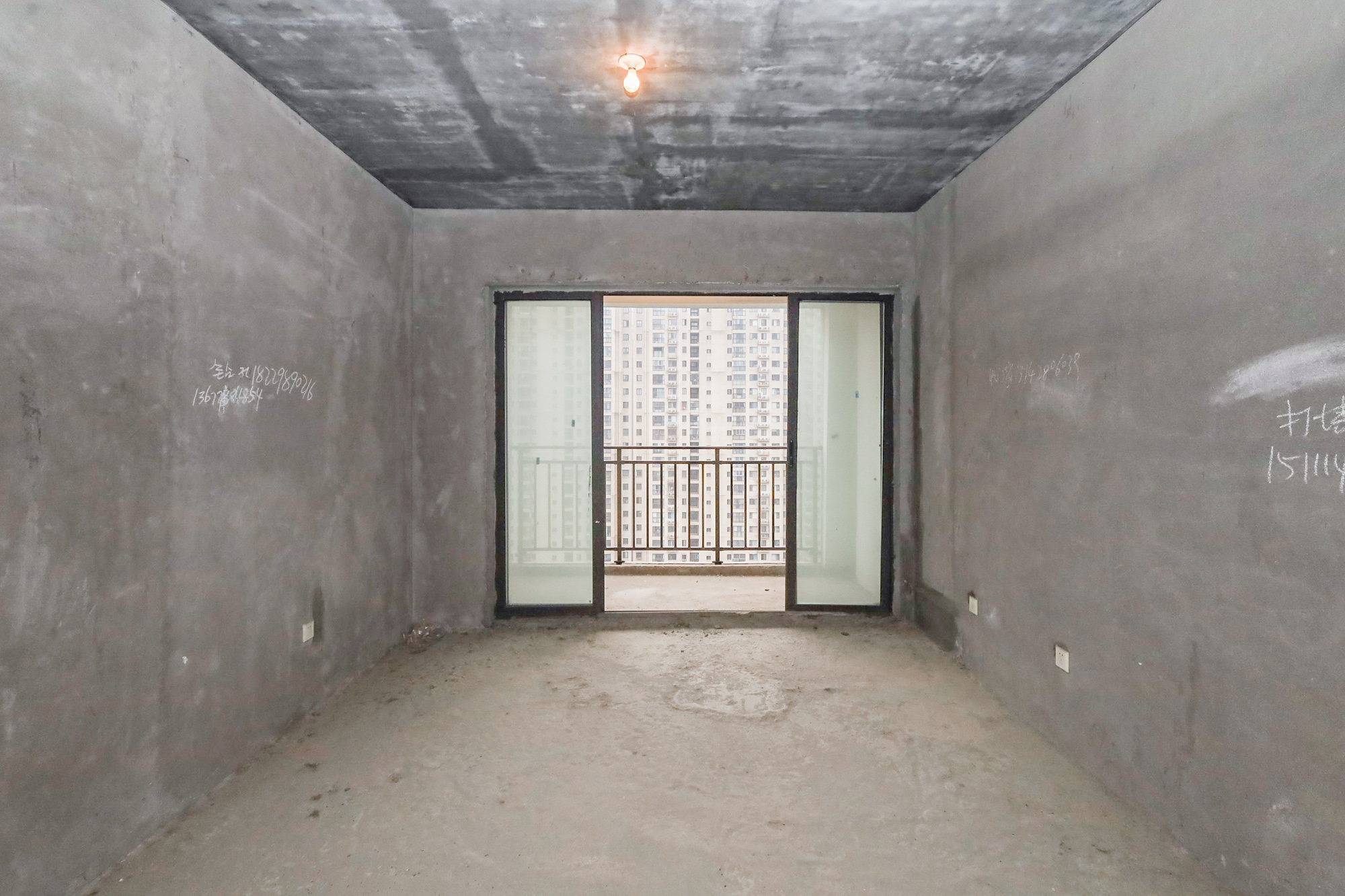 钰龙天下二期(钰龙佳园)  2室2厅1卫    185.0万 钰龙天下二期(钰龙佳园)  2室2厅1卫    185.0万客厅