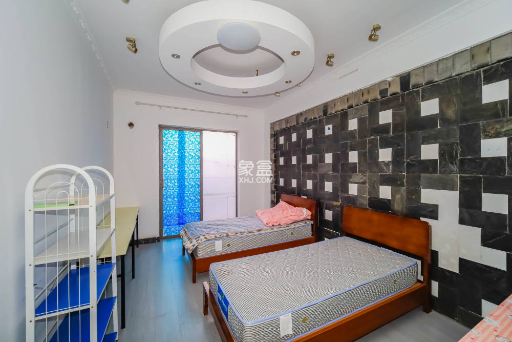 建鸿达华都(华都小户型及大华写字楼) 4室2厅3卫 4200.0元/月 建鸿达华都(华都小户型及大华写字楼) 4室2厅3卫 4200.0元/月室内图