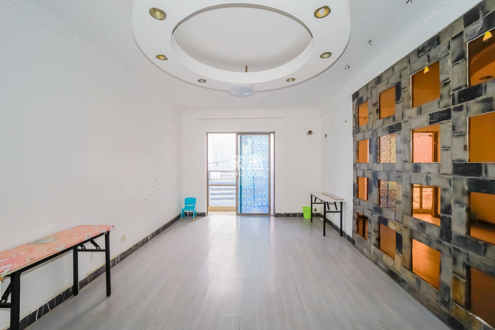 建鸿达华都(华都小户型及大华写字楼) 4室2厅3卫 4200.0元/月 建鸿达华都(华都小户型及大华写字楼) 4室2厅3卫 4200.0元/月室内图