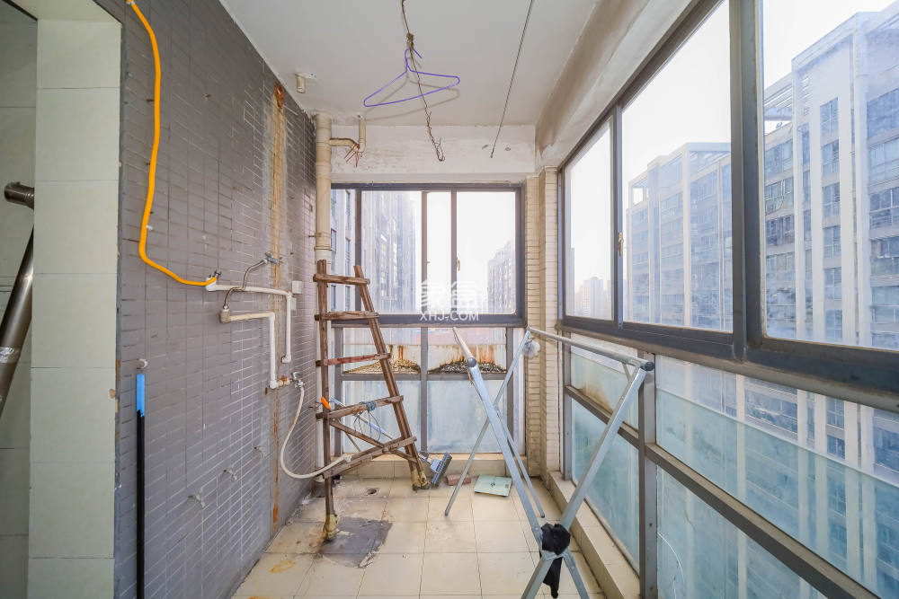 建鸿达华都(华都小户型及大华写字楼) 4室2厅3卫 4200.0元/月 建鸿达华都(华都小户型及大华写字楼) 4室2厅3卫 4200.0元/月室内图