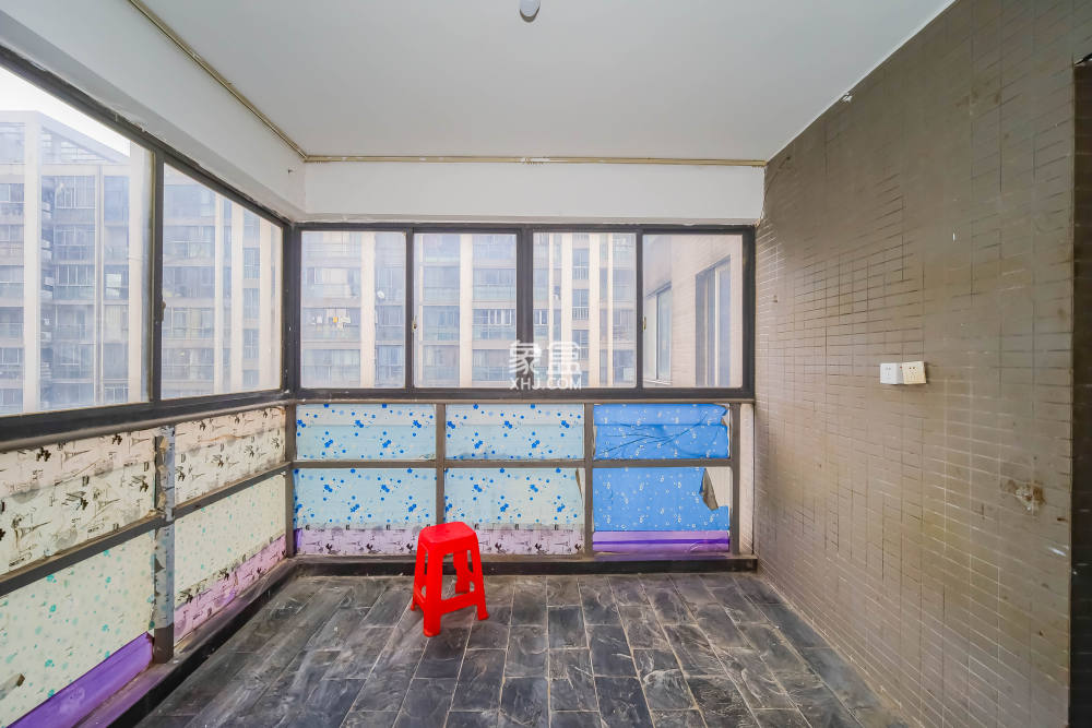 建鸿达华都(华都小户型及大华写字楼) 4室2厅3卫 4200.0元/月 建鸿达华都(华都小户型及大华写字楼) 4室2厅3卫 4200.0元/月室内图