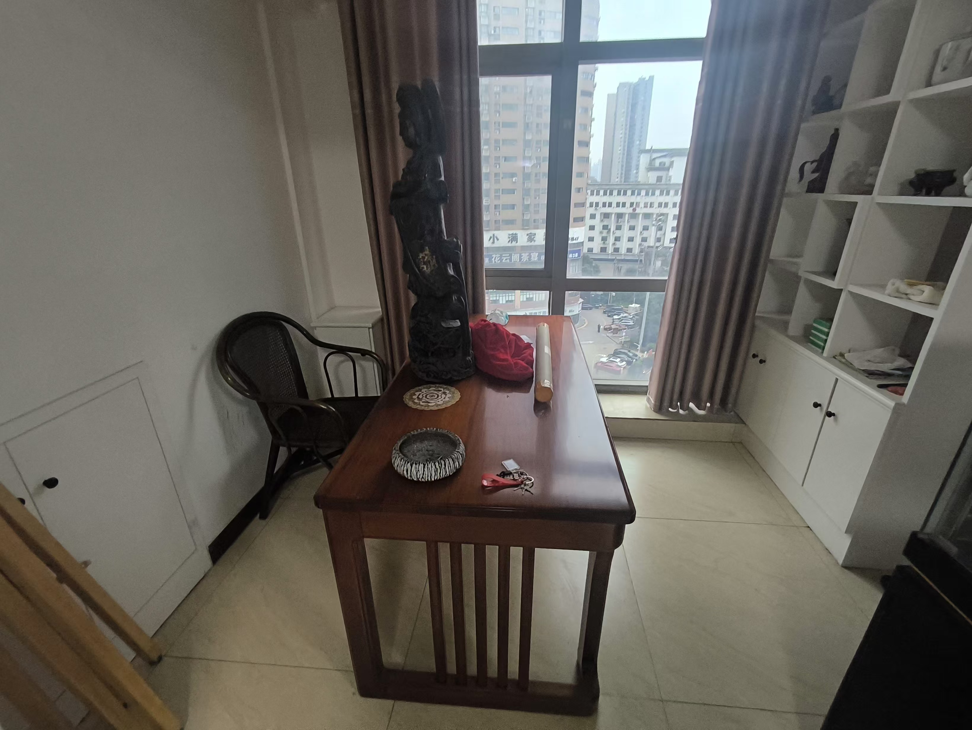 奥克斯广场 1室1厅1卫 2600.0元/月 奥克斯广场 1室1厅1卫 2600.0元/月室内图