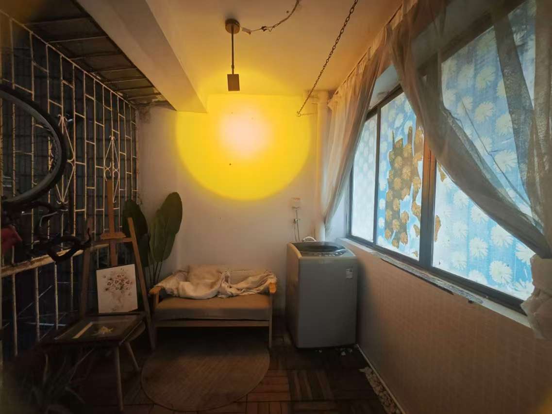 昌茂花园 2室2厅1卫 70.0万 昌茂花园 2室2厅1卫 70.0万室内图