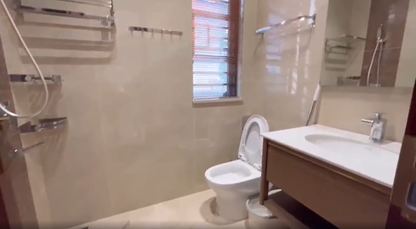 恒大海口文化旅游城 6室2厅3卫 770.0万 恒大海口文化旅游城 6室2厅3卫 770.0万室内图