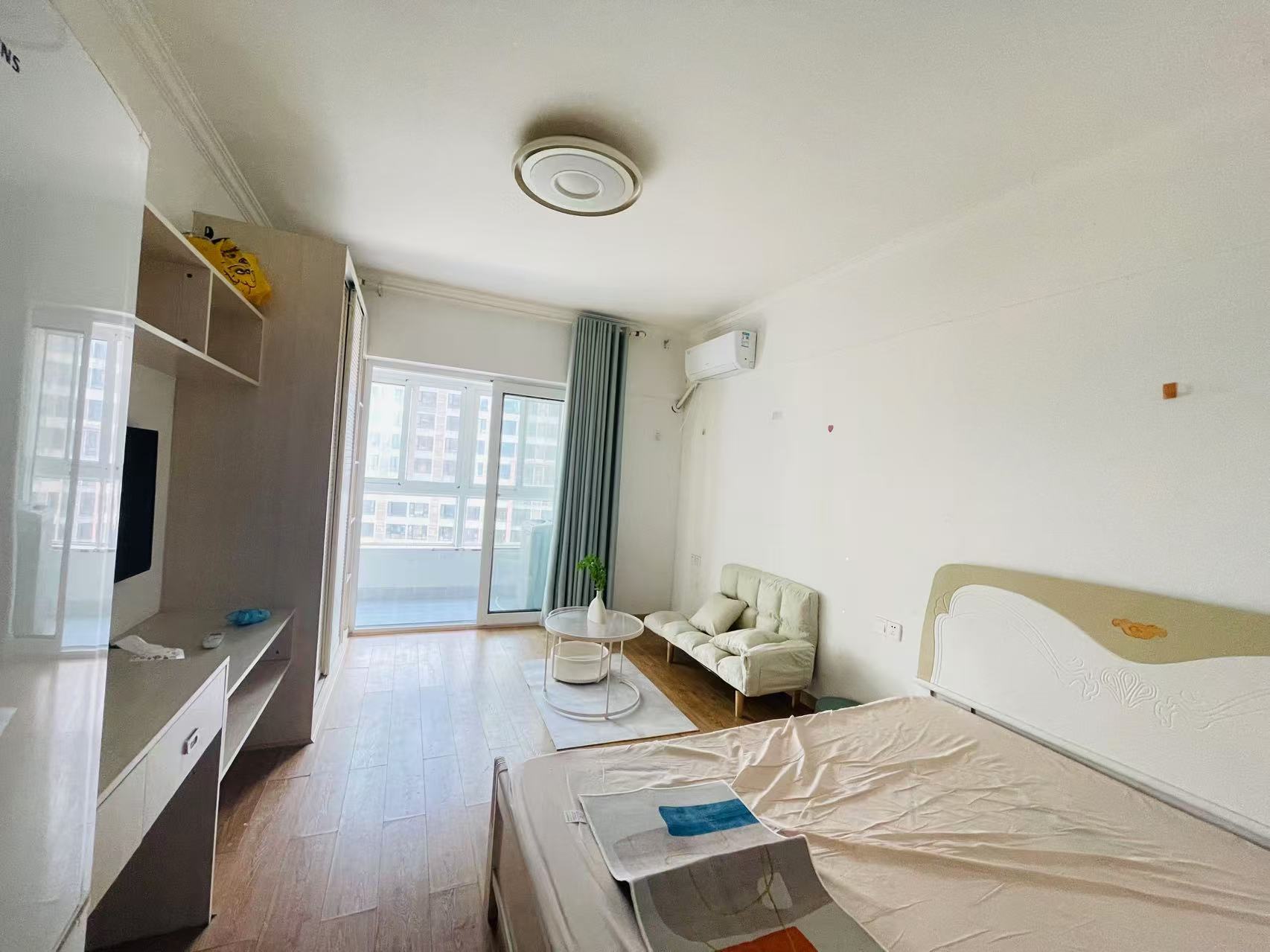 五矿紫湖香醍 1室1厅1卫 1100.0元/月 五矿紫湖香醍 1室1厅1卫 1100.0元/月室内图