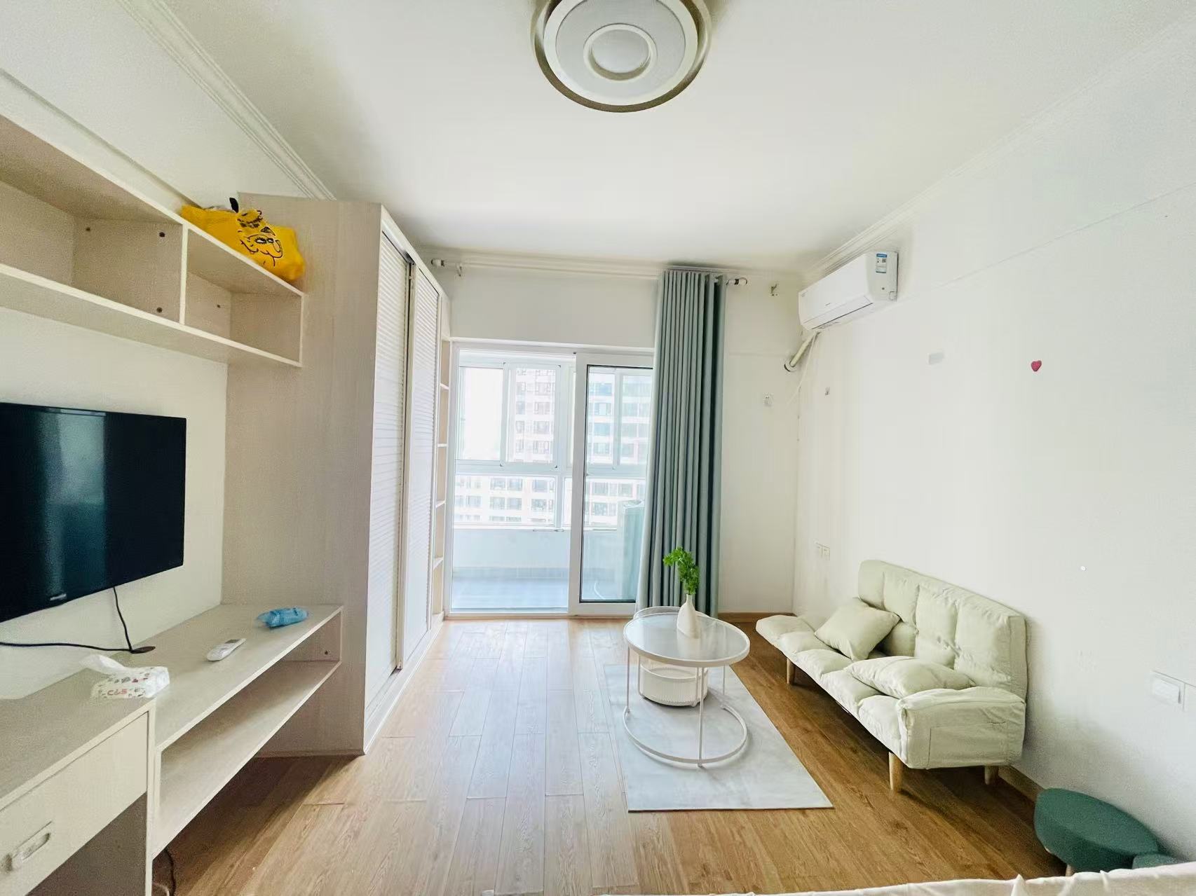 五矿紫湖香醍 1室1厅1卫 1100.0元/月 五矿紫湖香醍 1室1厅1卫 1100.0元/月室内图