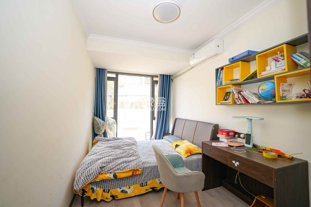 碧桂园公园壹号(凯怡茗苑) 3室2厅2卫 2200.0元/月 碧桂园公园壹号(凯怡茗苑) 3室2厅2卫 2200.0元/月室内图