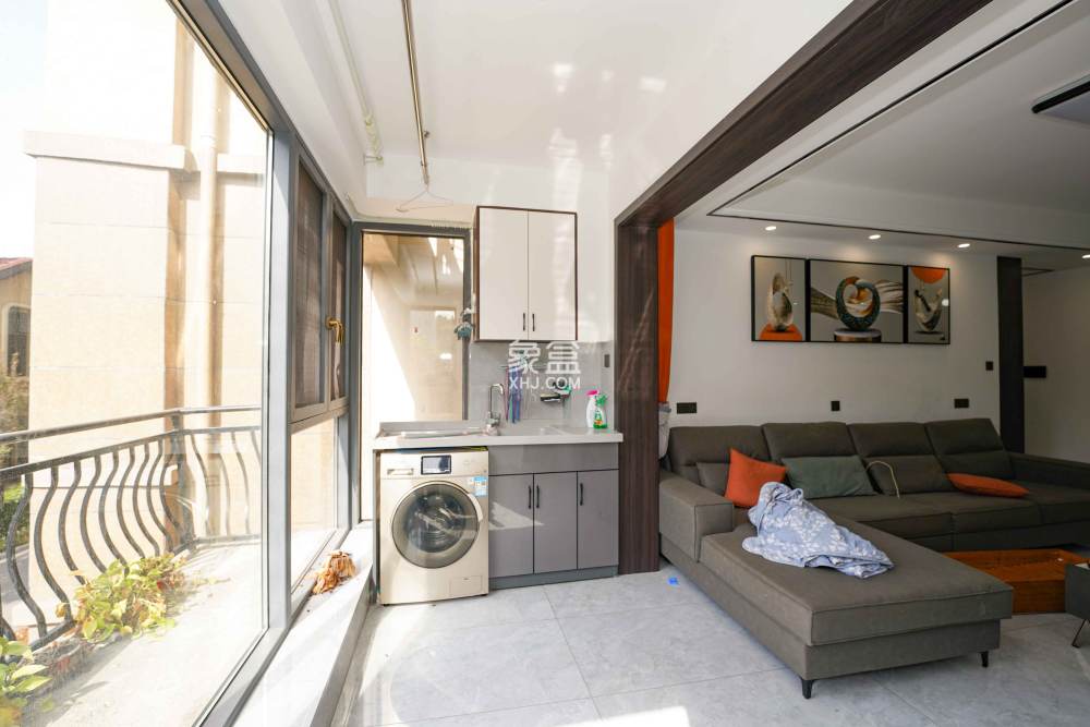 碧桂园公园壹号(凯怡茗苑) 3室2厅2卫 2200.0元/月 碧桂园公园壹号(凯怡茗苑) 3室2厅2卫 2200.0元/月室内图