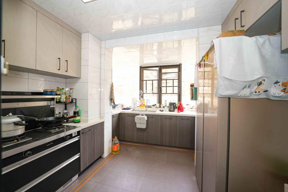 碧桂园公园壹号(凯怡茗苑) 3室2厅2卫 2200.0元/月 碧桂园公园壹号(凯怡茗苑) 3室2厅2卫 2200.0元/月室内图