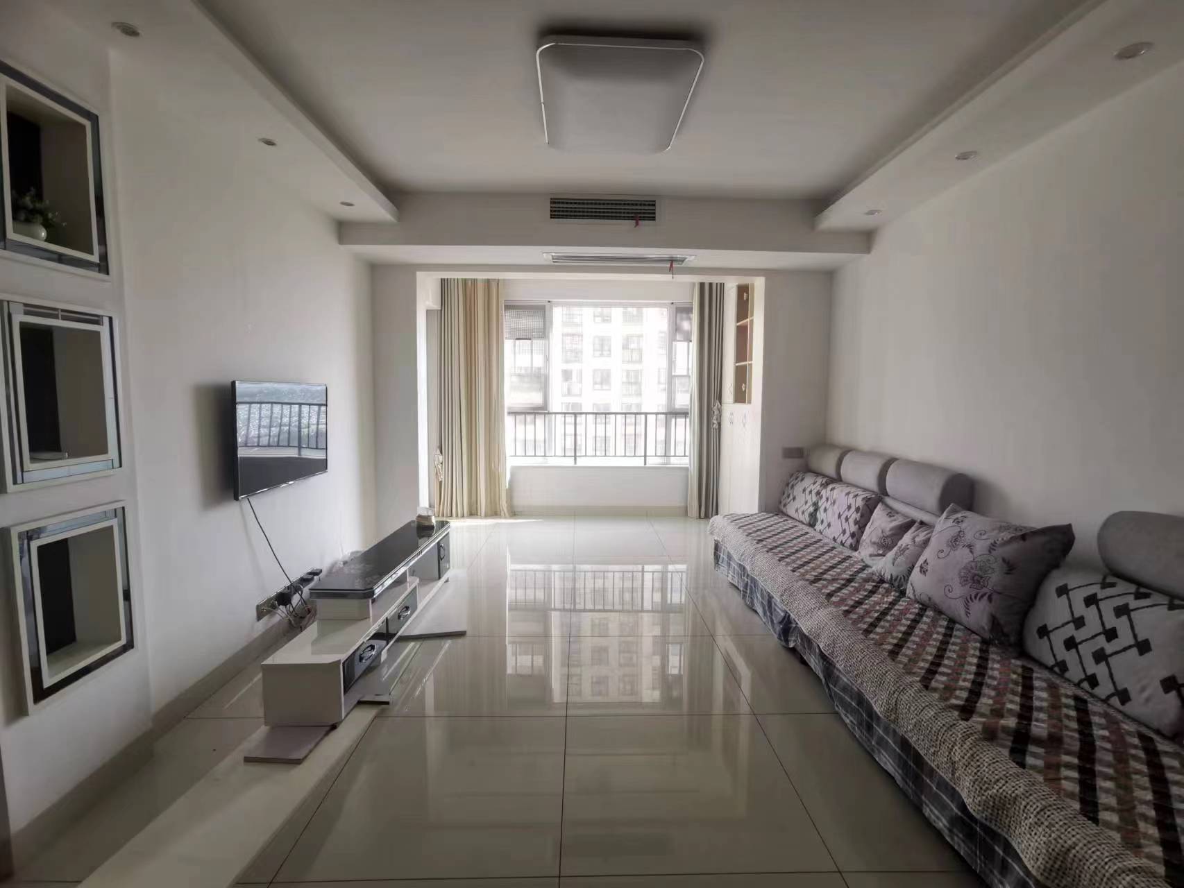 佳兆业金域天下三期  2室2厅1卫    1600.0元/月 佳兆业金域天下三期  2室2厅1卫    1600.0元/月室内图