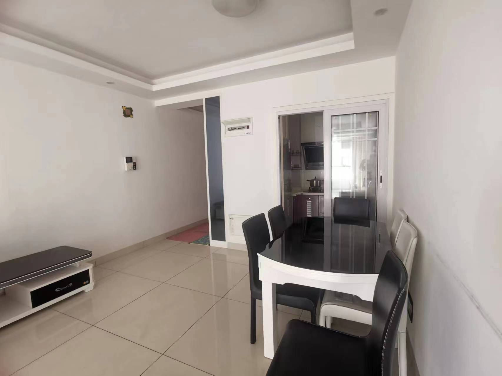 佳兆业金域天下三期  2室2厅1卫    1600.0元/月 佳兆业金域天下三期  2室2厅1卫    1600.0元/月室内图