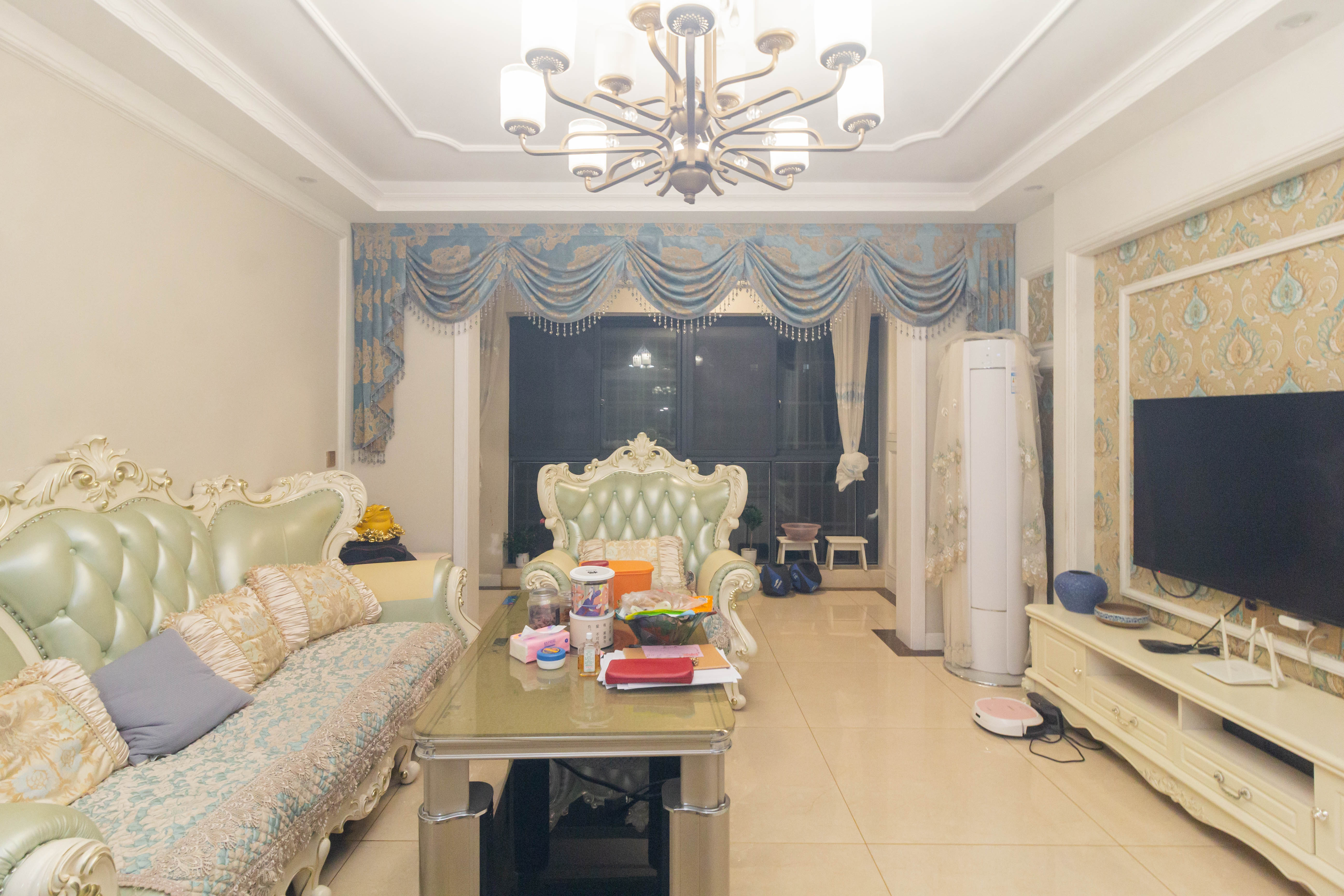 海德公园 4室2厅2卫 89.9万 海德公园 4室2厅2卫 89.9万客厅