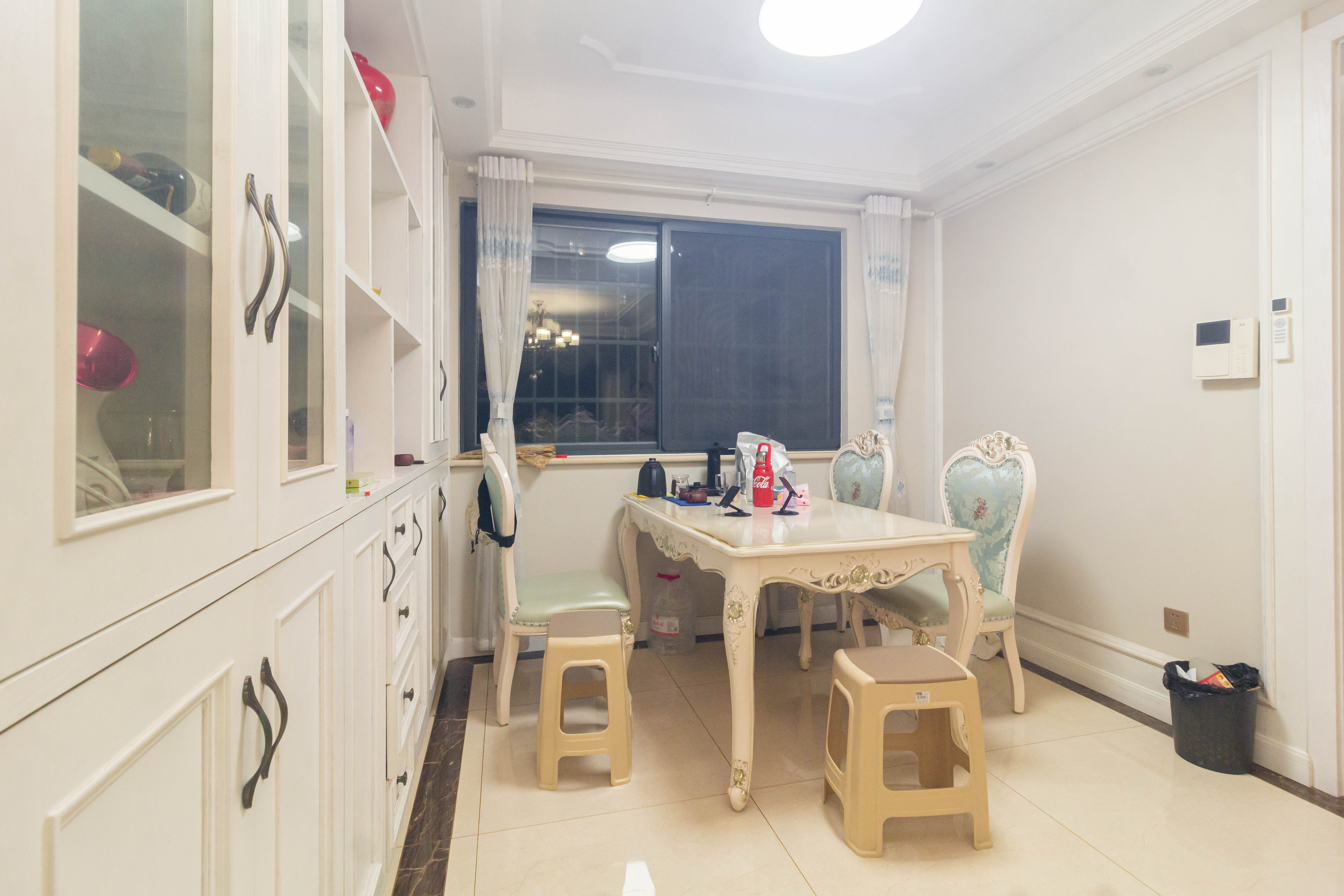 海德公园 4室2厅2卫 89.9万 海德公园 4室2厅2卫 89.9万客厅