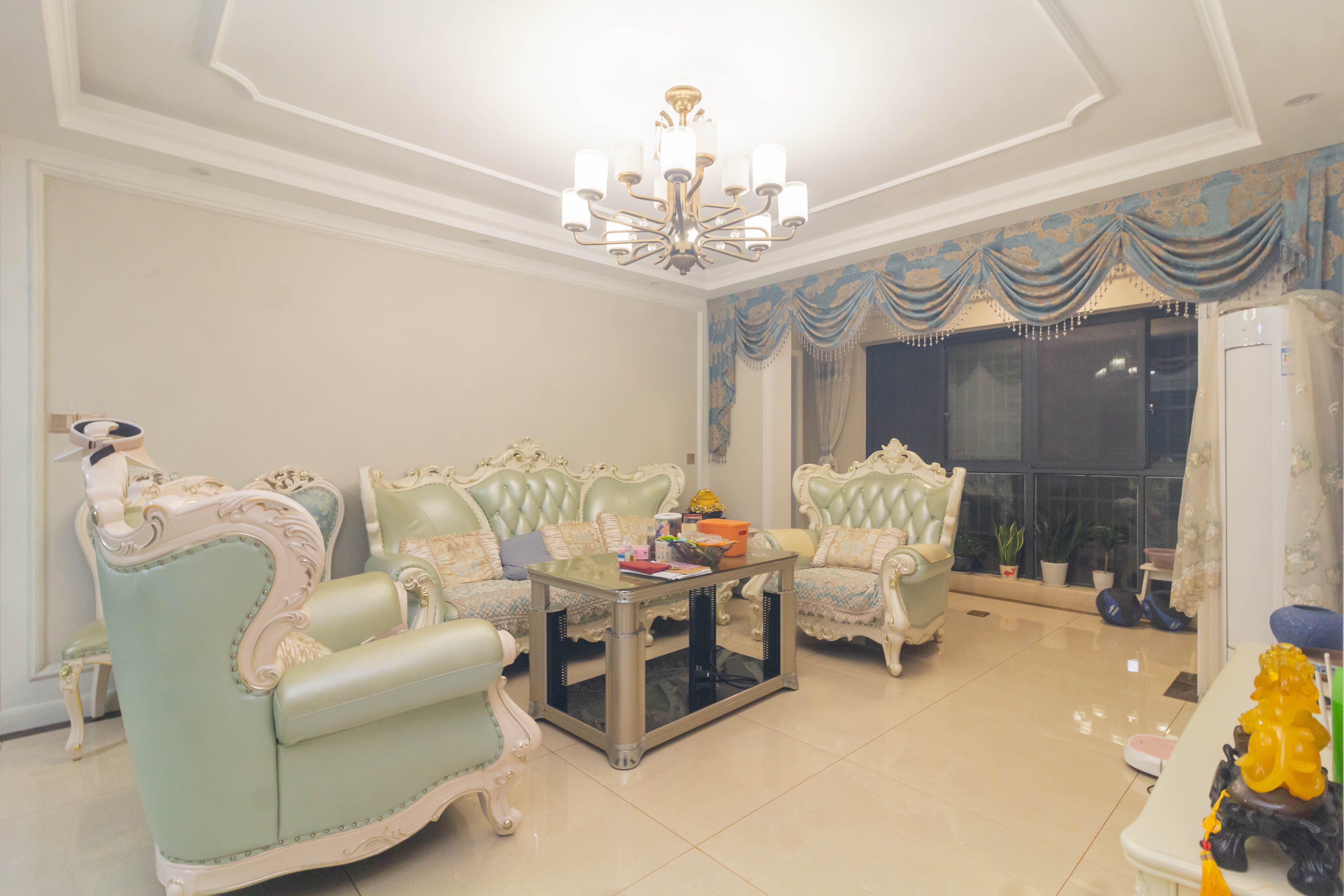 海德公园 4室2厅2卫 89.9万 海德公园 4室2厅2卫 89.9万客厅