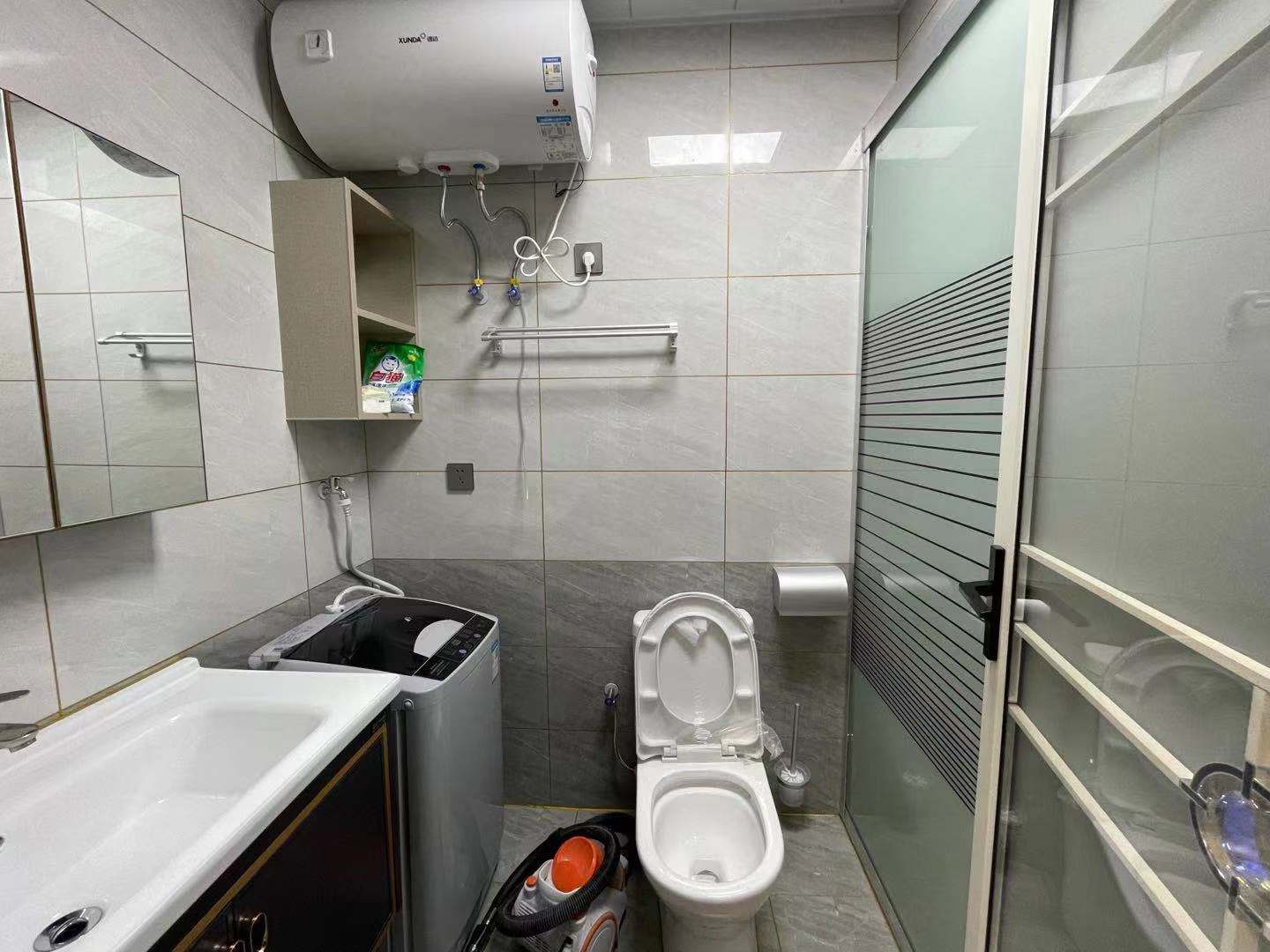 工大青年街区 1室1厅1卫 1500.0元/月 工大青年街区 1室1厅1卫 1500.0元/月室内图