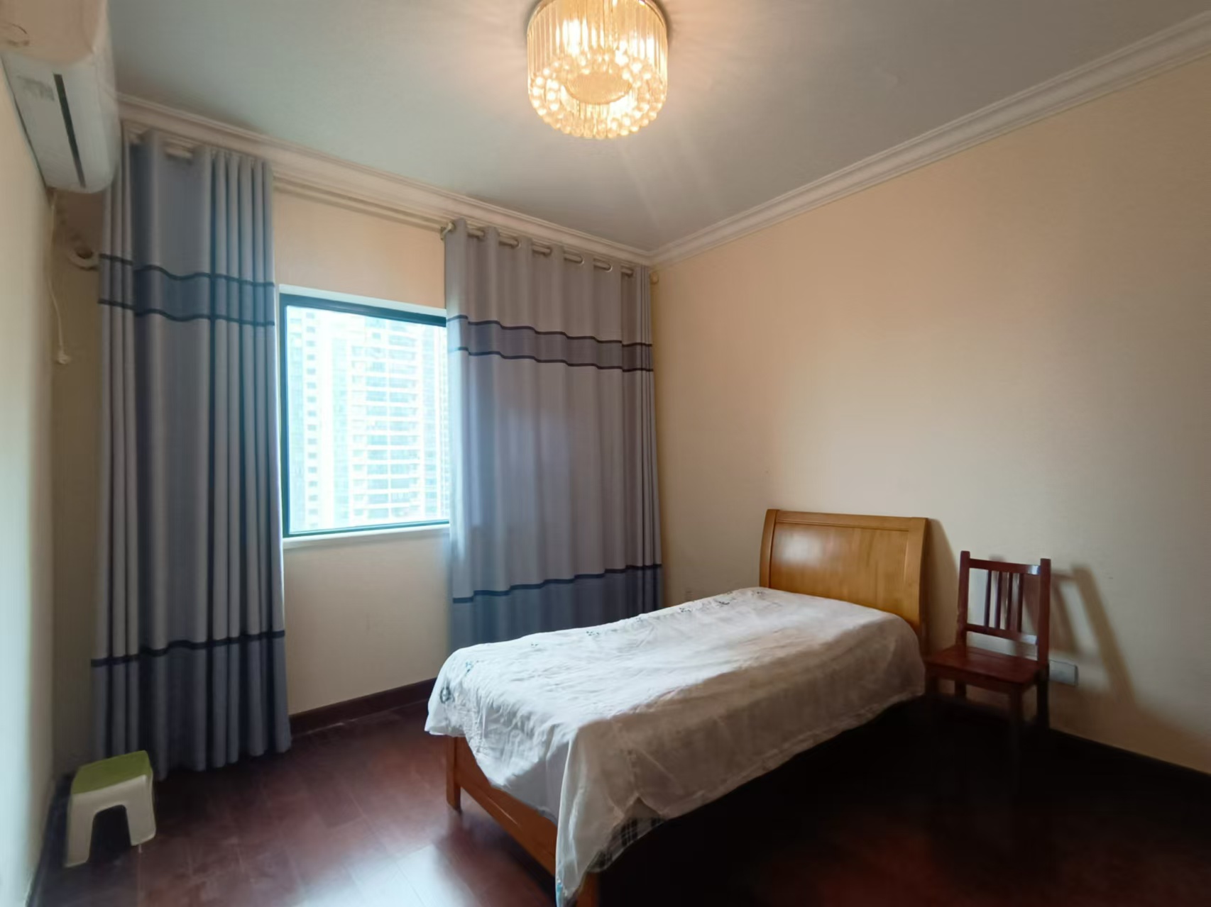 恒大绿洲 4室2厅2卫 2800.0元/月 恒大绿洲 4室2厅2卫 2800.0元/月室内图