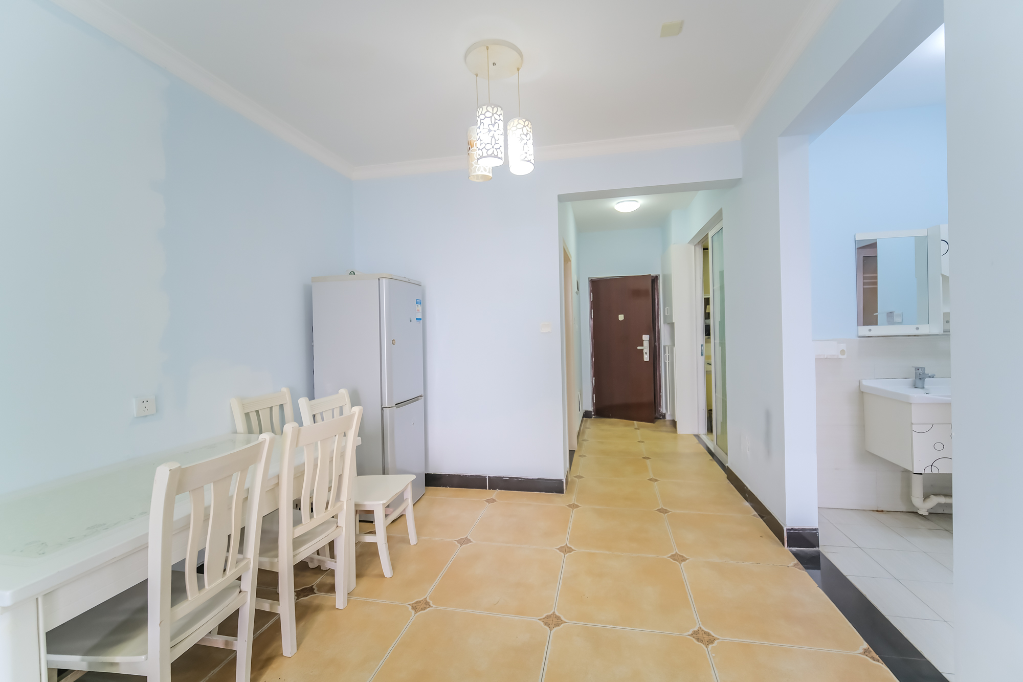 荣盛花语城 2室2厅1卫 49.8万 荣盛花语城 2室2厅1卫 49.8万客厅