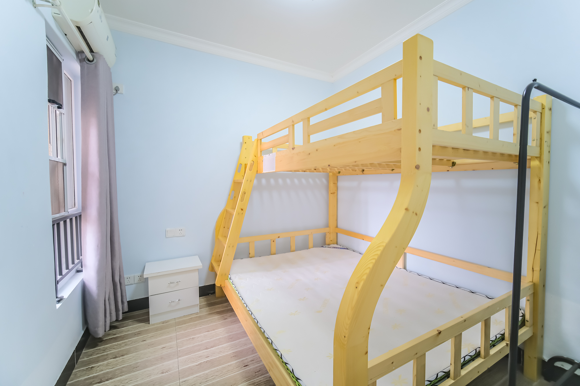 荣盛花语城 2室2厅1卫 49.8万 荣盛花语城 2室2厅1卫 49.8万卧室