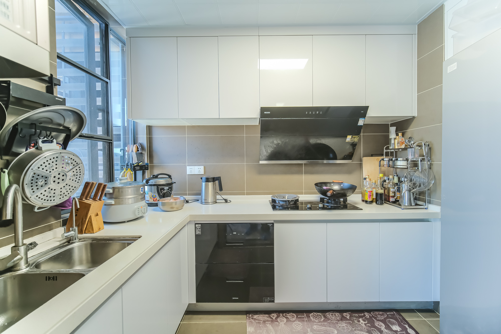 运达锦绣广场 3室2厅2卫 148.0万 运达锦绣广场 3室2厅2卫 148.0万厨房