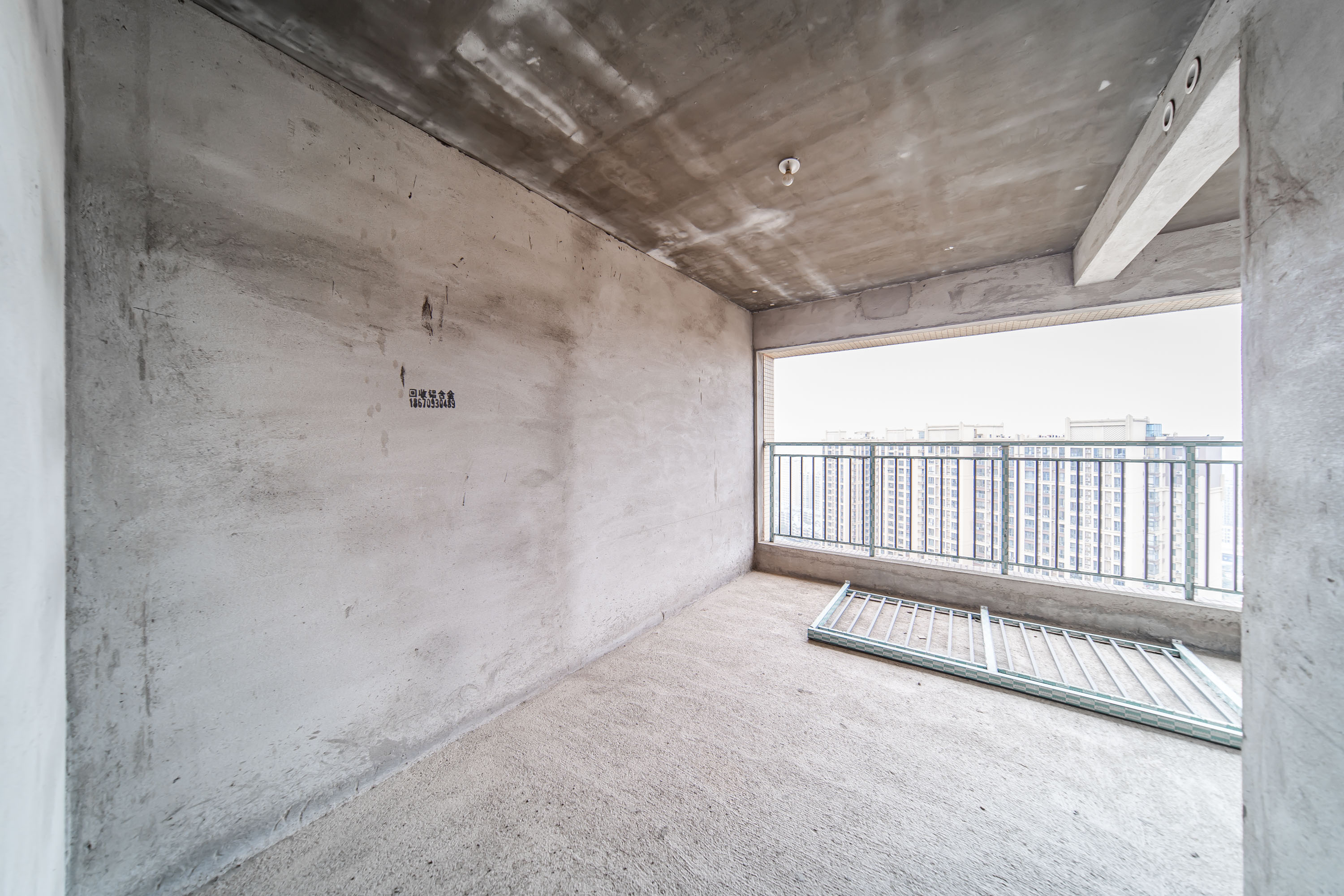 兰亭湾畔 4室2厅3卫 200.0万 兰亭湾畔 4室2厅3卫 200.0万卧室