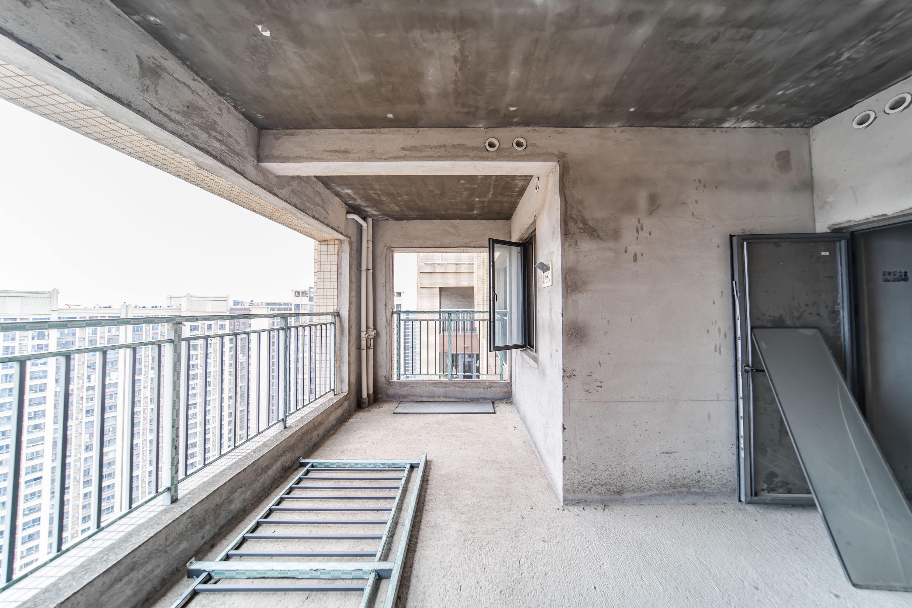 兰亭湾畔 4室2厅3卫 200.0万 兰亭湾畔 4室2厅3卫 200.0万卧室