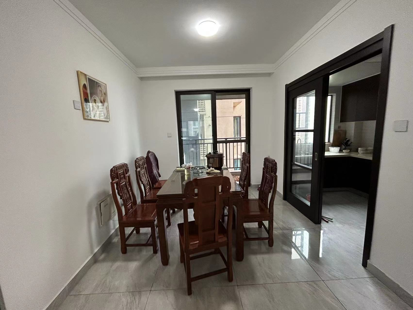 蓝溪谷 4室2厅2卫 94.0万 蓝溪谷 4室2厅2卫 94.0万室内图