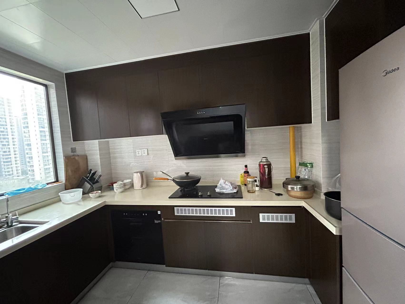 蓝溪谷 4室2厅2卫 94.0万 蓝溪谷 4室2厅2卫 94.0万室内图