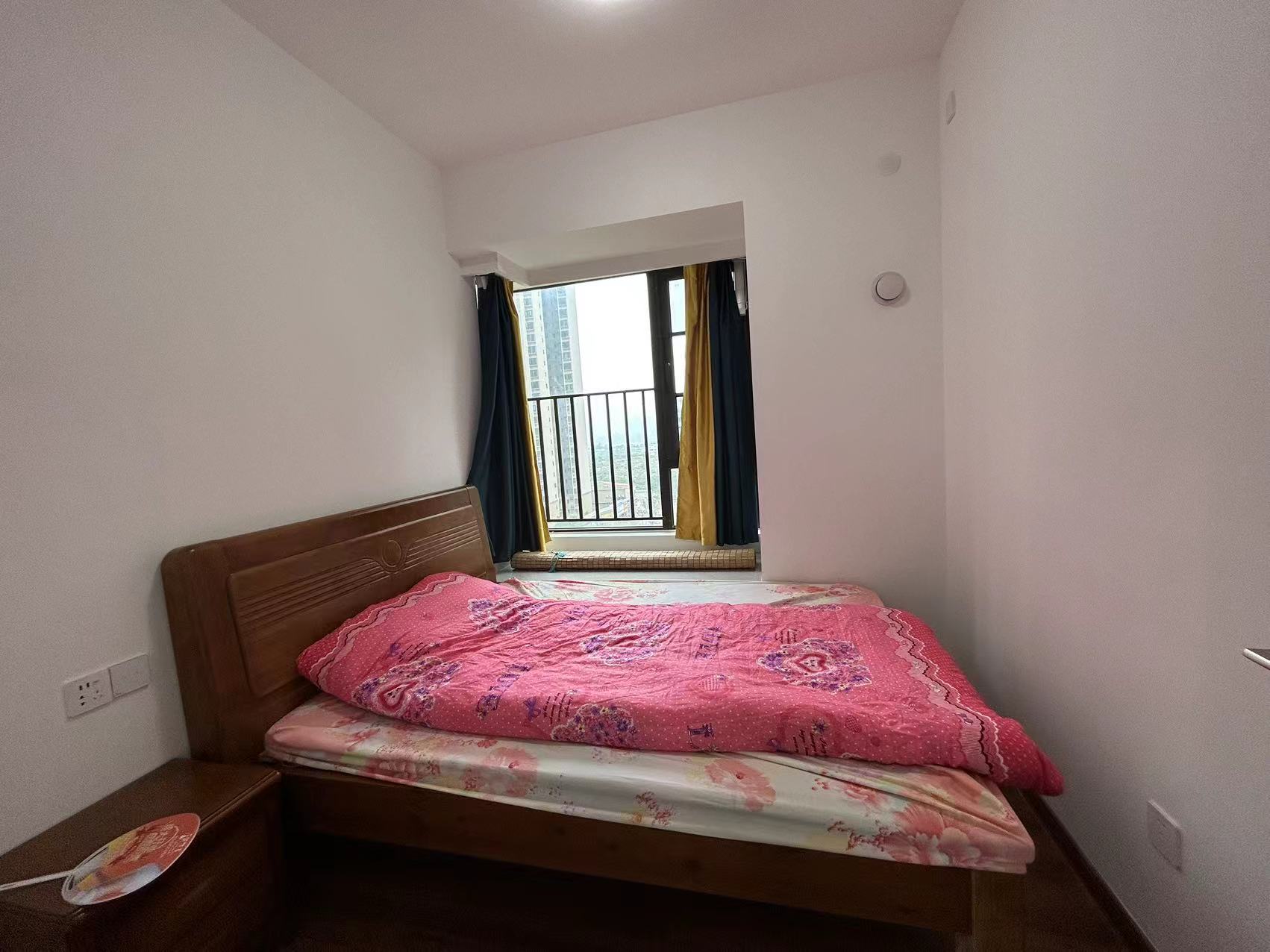 蓝溪谷 4室2厅2卫 94.0万 蓝溪谷 4室2厅2卫 94.0万室内图