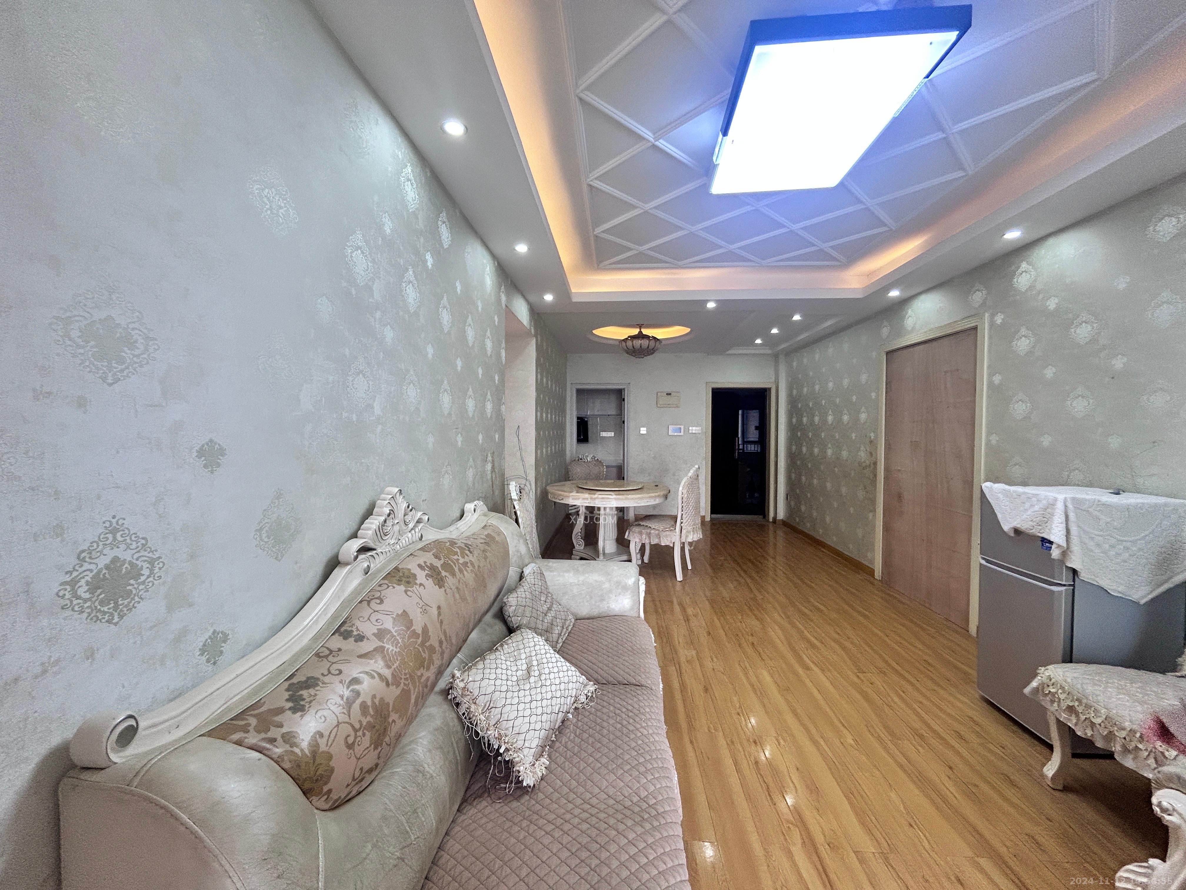 洋湖18克拉(旷远洋湖18克拉) 3室2厅1卫 2800.0元/月 洋湖18克拉(旷远洋湖18克拉) 3室2厅1卫 2800.0元/月室内图