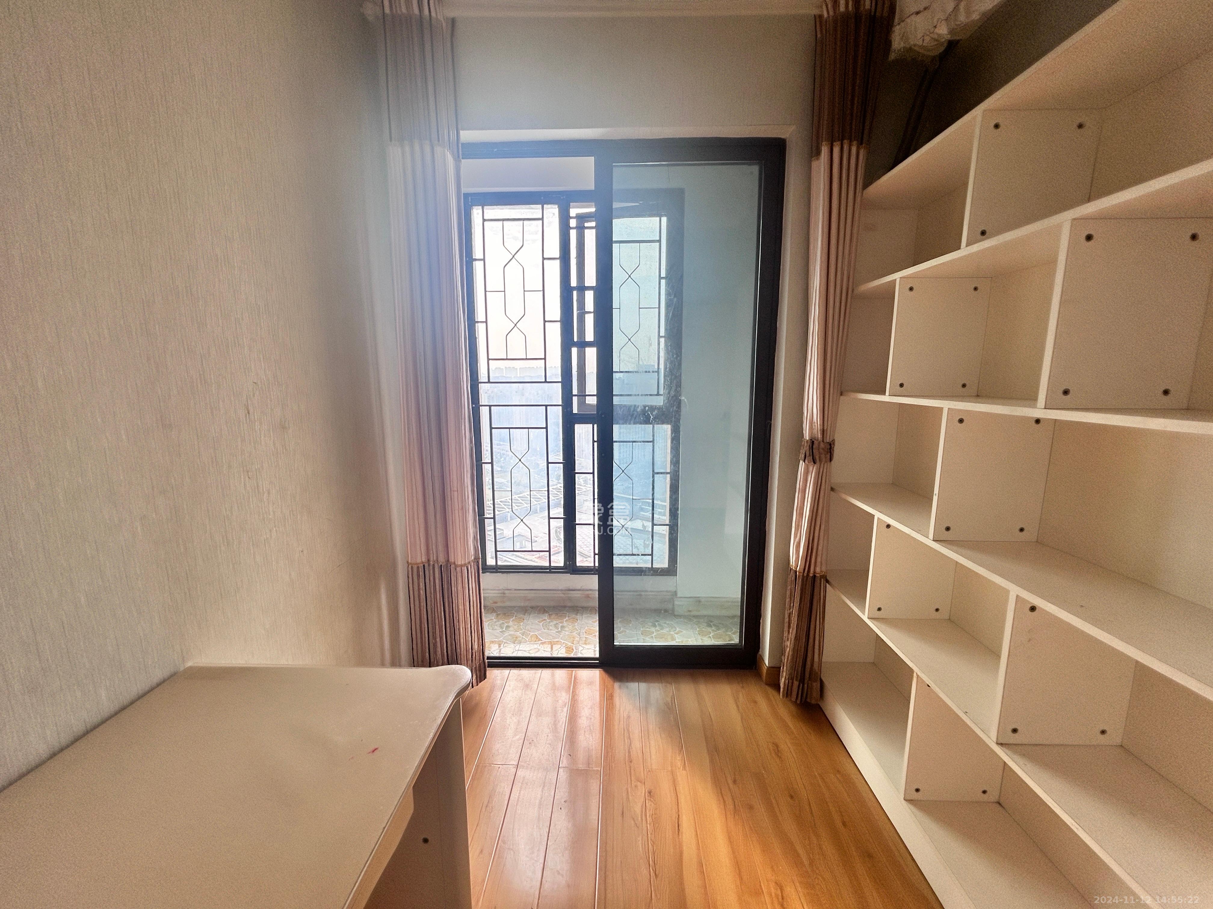 洋湖18克拉(旷远洋湖18克拉) 3室2厅1卫 2800.0元/月 洋湖18克拉(旷远洋湖18克拉) 3室2厅1卫 2800.0元/月室内图