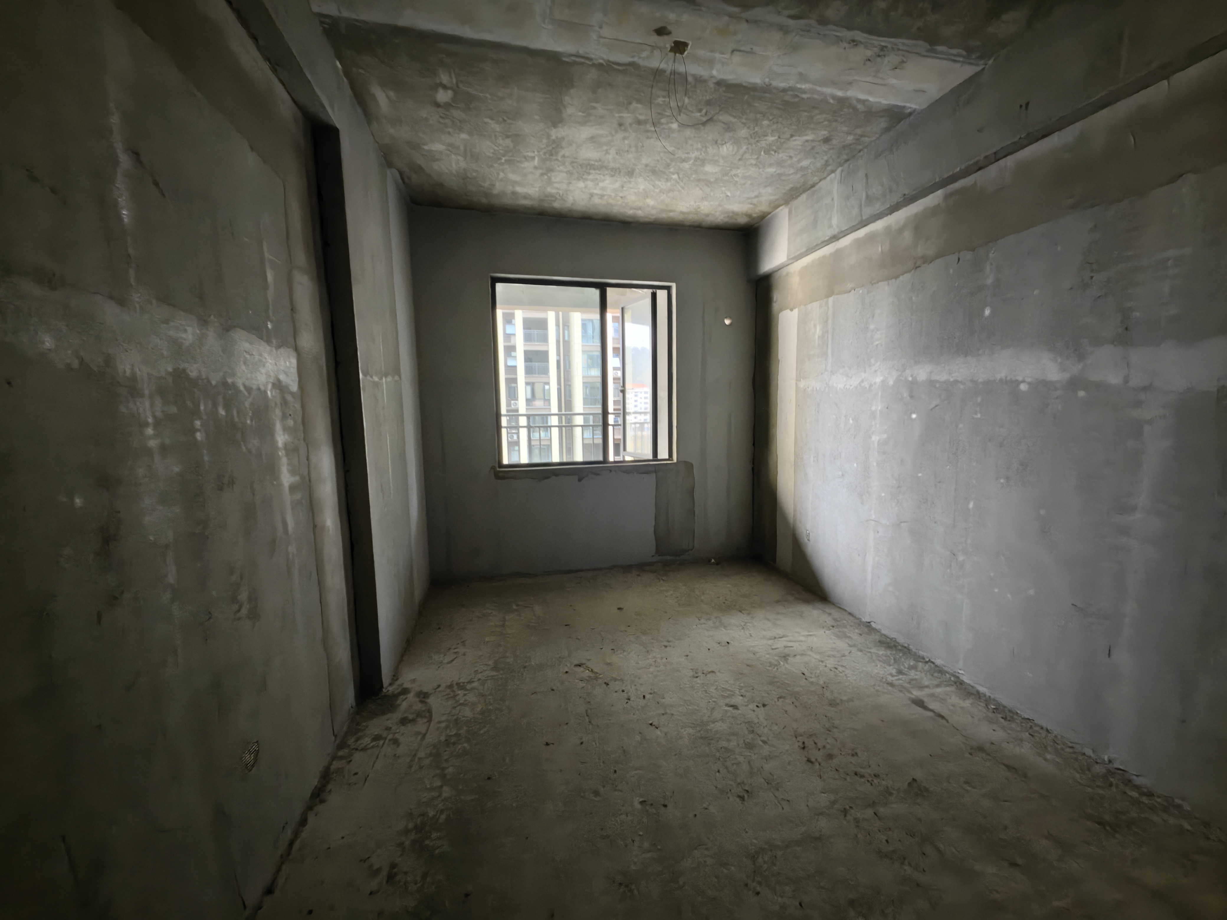 大汉龙城  4室2厅2卫    92.0万 大汉龙城  4室2厅2卫    92.0万室内图